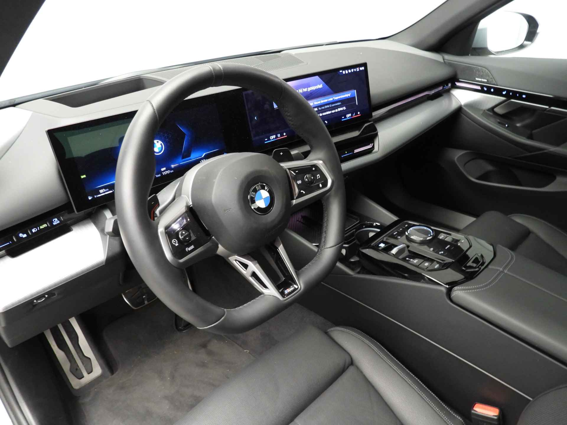 BMW 5 Serie Sedan 520d M-Sportpakket / LED / Leder / HUD / Trekhaak / Keyles go / Standkachel / DAB / Harman-kardon sound / Alu 21 inch - 7/40