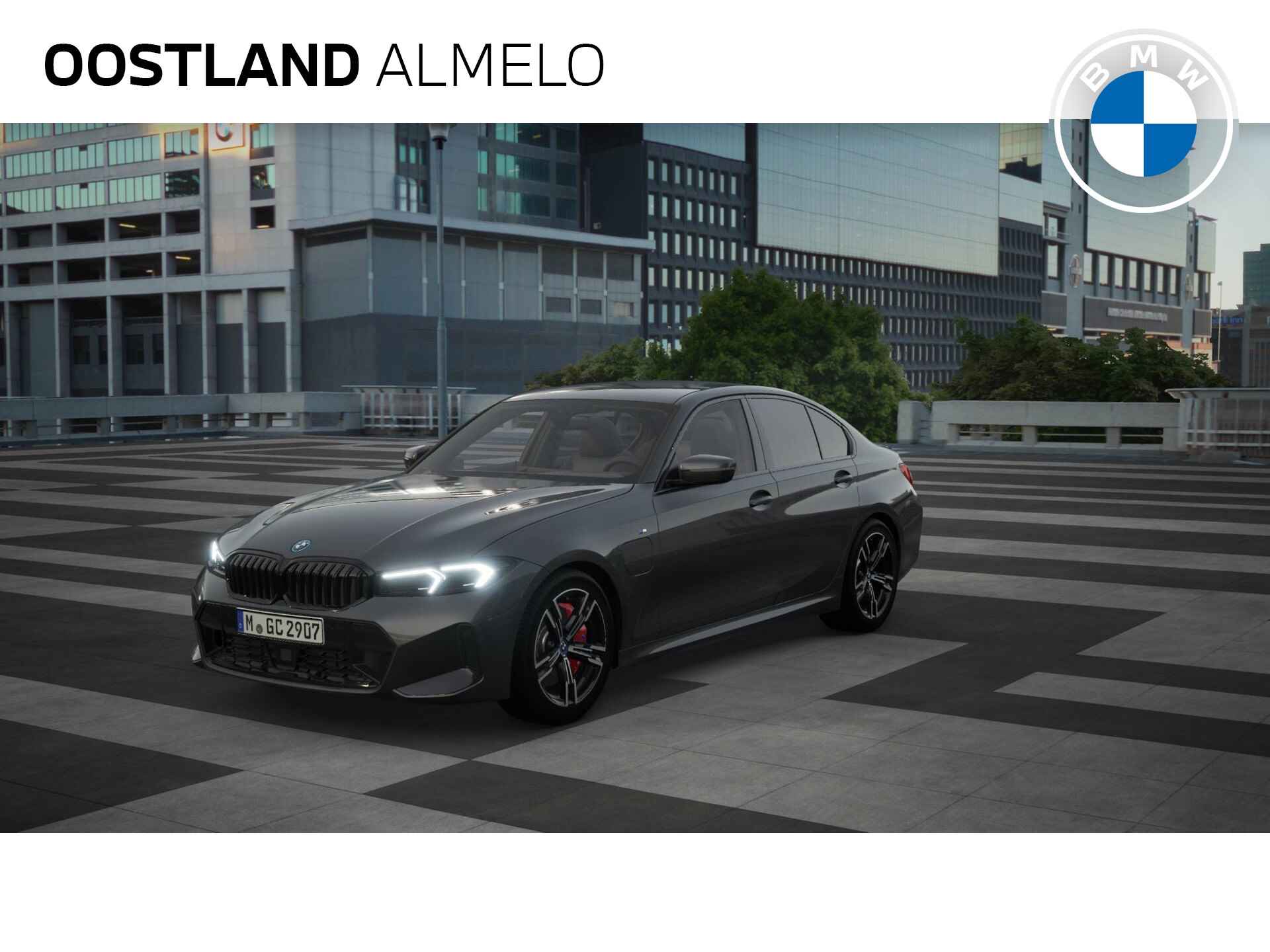 BMW 3-serie 330e M Sport Automaat / Adaptieve LED / Sportstoelen / Active Cruise Control / Widescreen Display / Comfort Access / Parking Assistant - 1/11