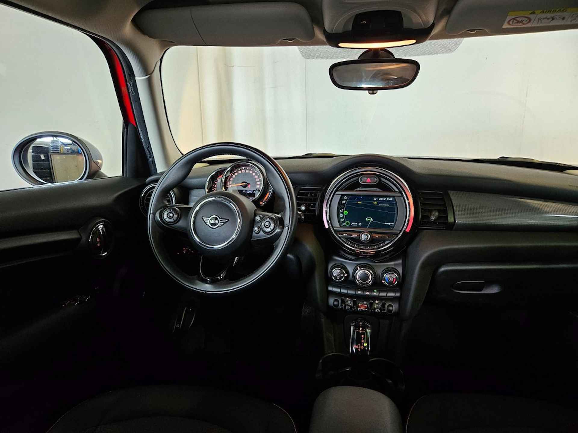 MINI Cooper 1.5 Cooper Business Edition / Automaat / Navi / NL Auto - 19/47