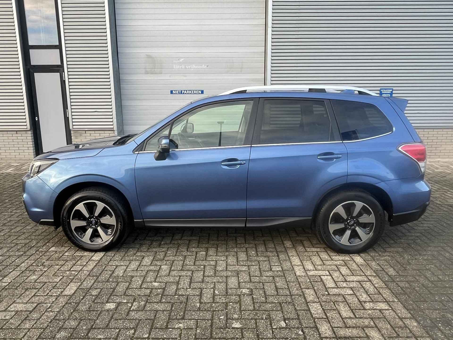 Subaru Forester 2.0 Premium Automaat| Trekhaak| Meest luxe uitvoering| Dealer onderhouden - 3/30