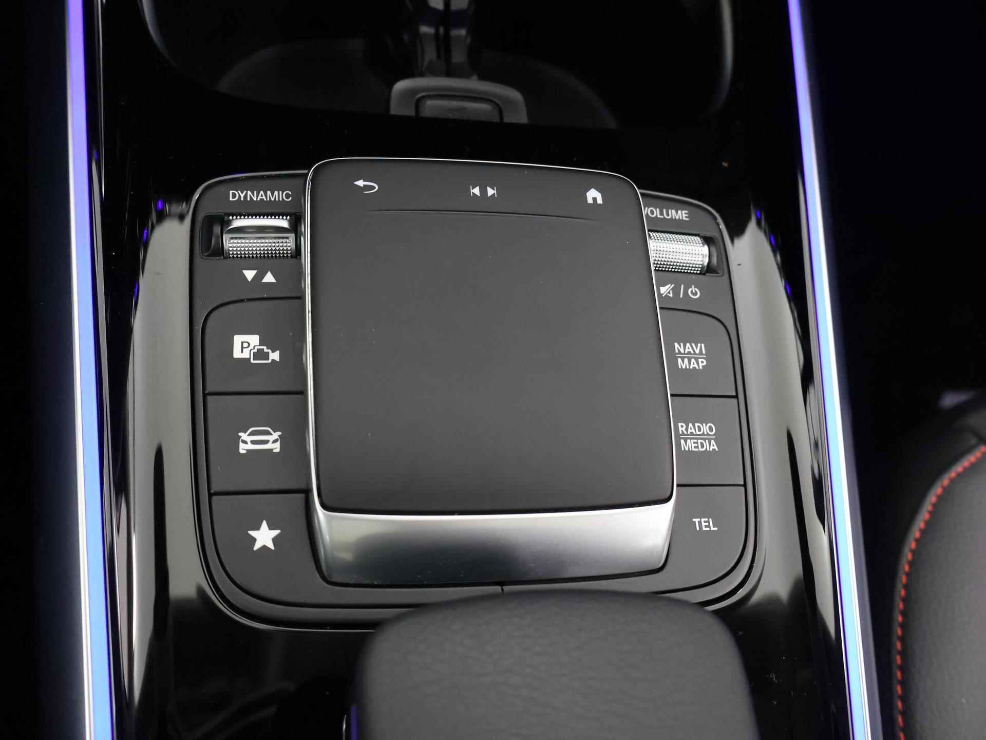 Mercedes-Benz B-klasse 250 e AMG Line | Panoramadak | Widescreen | Sfeerverlichting | Navigatie | Carplay | Stoelverwarming | Mercedes LED | - 29/44