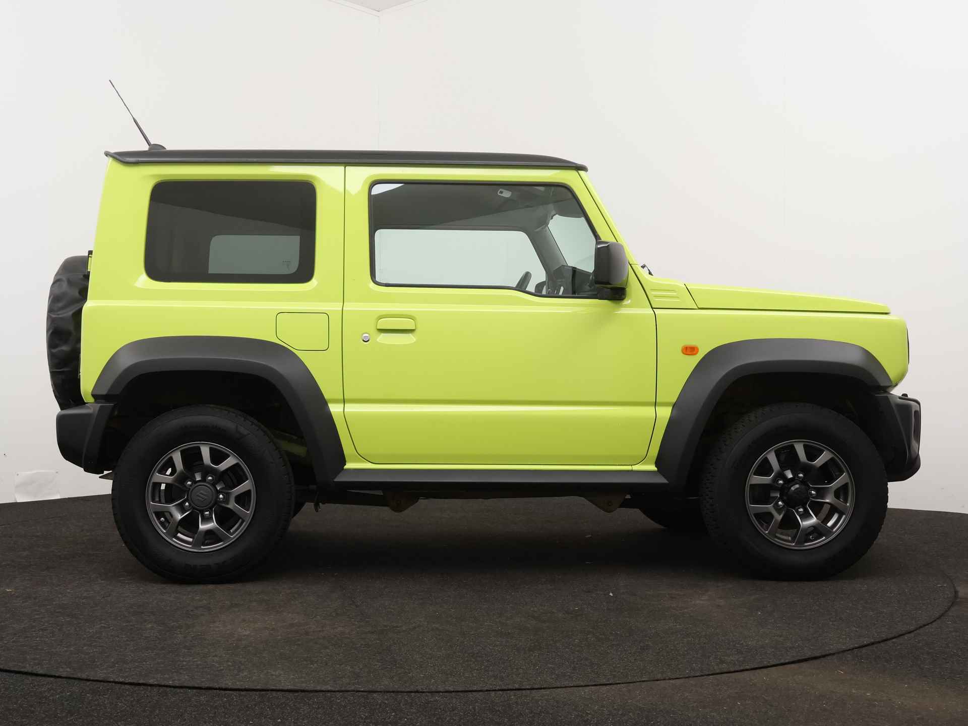 Suzuki Jimny 1.5 Comfort | Navigatie | Airco Aut. | LM velgen | Cruise Control | - 15/41