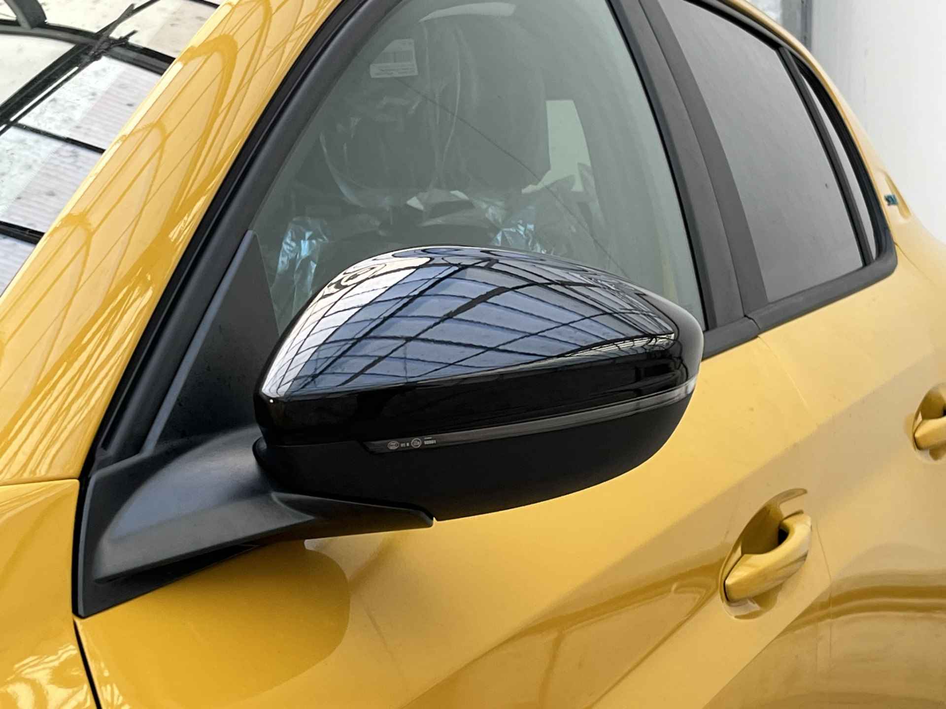 Peugeot 208 1.2 PureTech 75 PK Style | Navigatie | LED Koplampen | Achteruitrijcamera | Parkeersensoren | Apple Carplay / Android Auto | Cruise Controle | Airconditioning | 16" LMV | Donker glas Private lease va € 389 p/mnd - 34/35