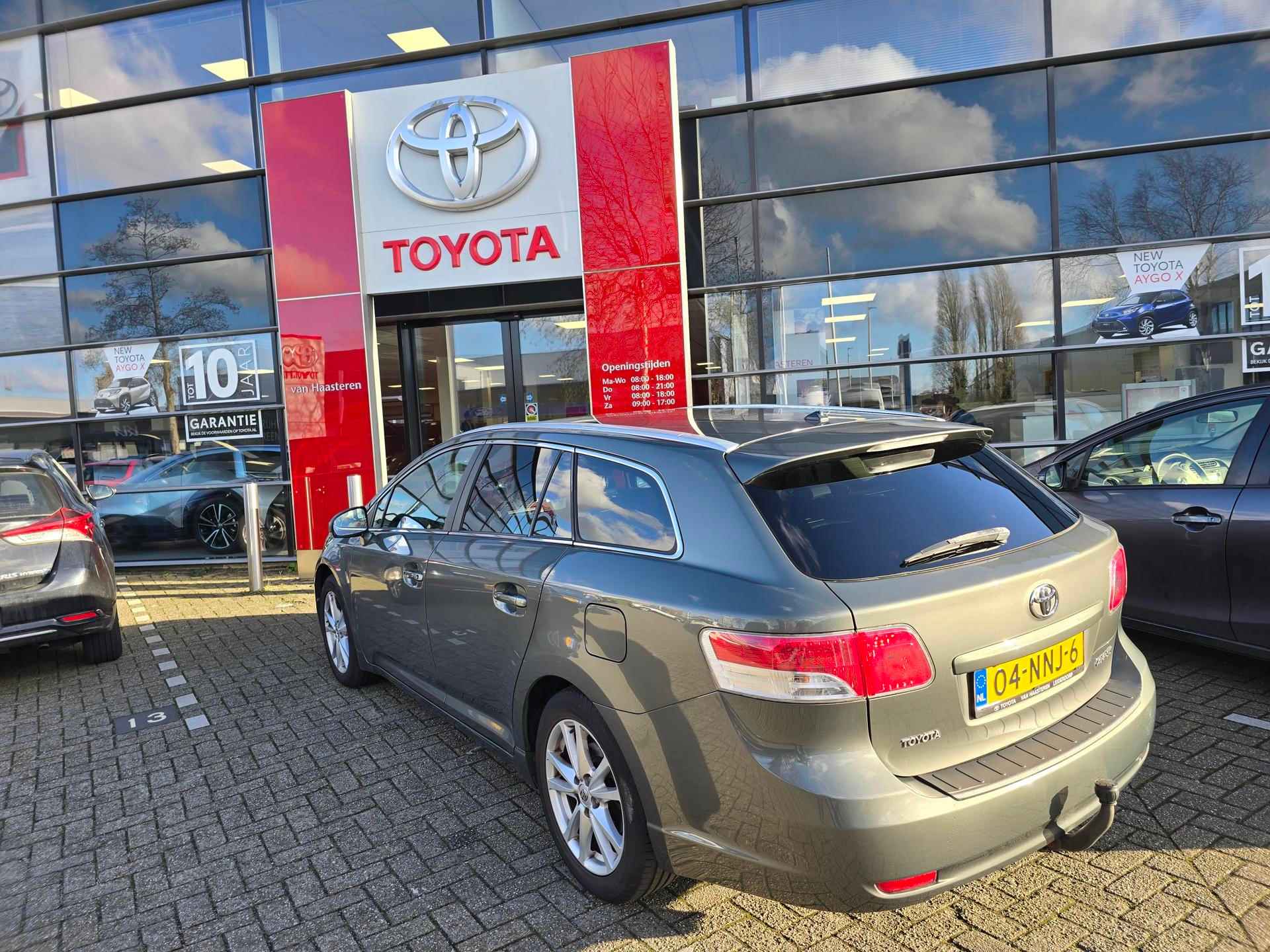 TOYOTA Avensis 2.0 VVT-i 152pk Aut - 5/15