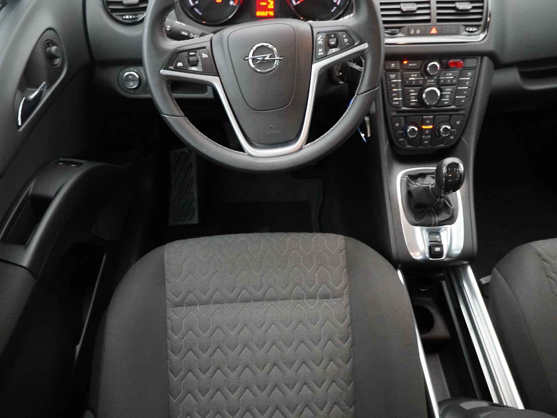 Opel Meriva 1.4 Turbo Design Edition 141PK - Trekhaak - Airco - Cruise control - Hoge instap - Parkeersensoren - 12 maanden Bovag garantie - 29/38