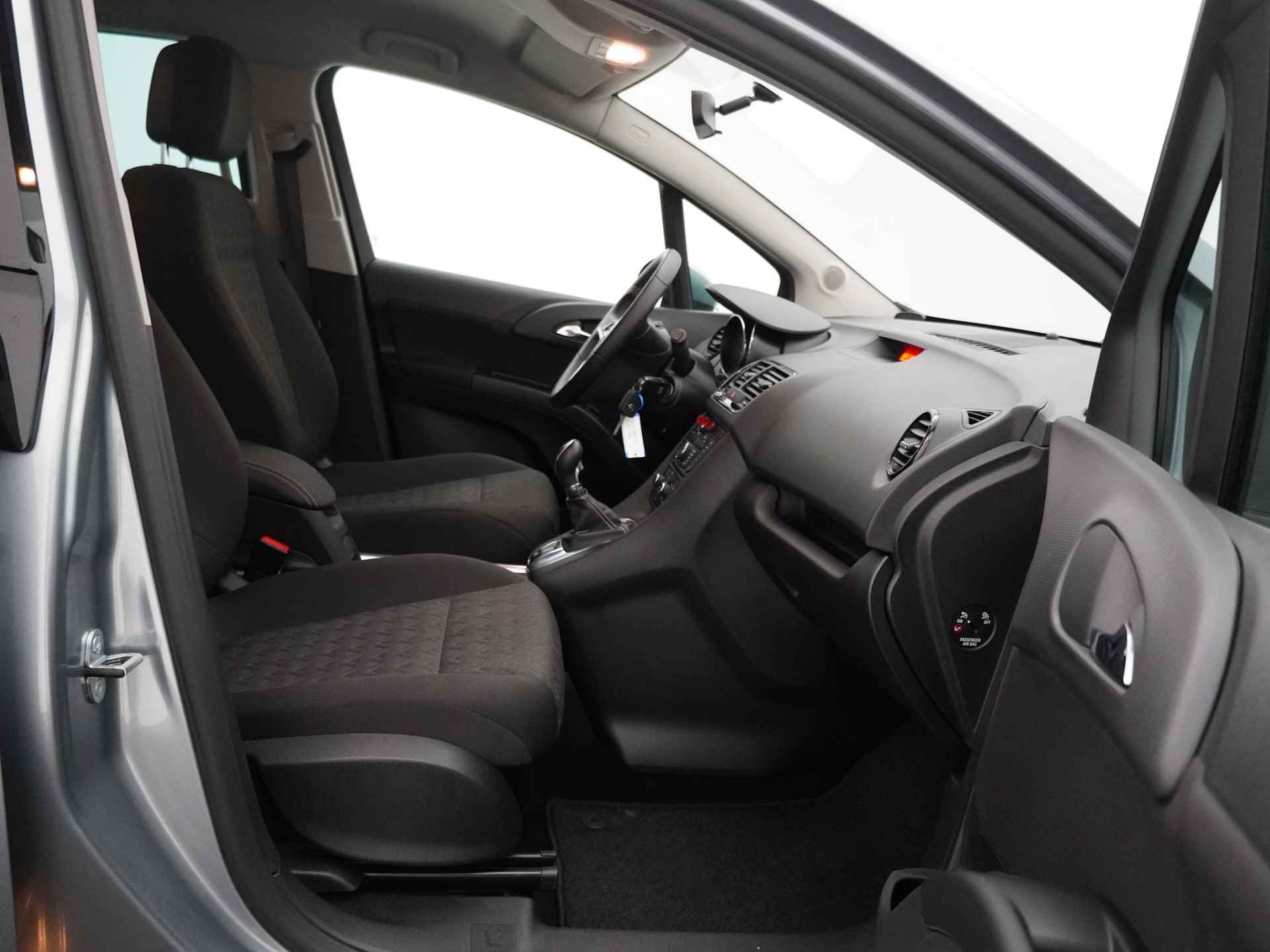 Opel Meriva 1.4 Turbo Design Edition 141PK - Trekhaak - Airco - Cruise control - Hoge instap - Parkeersensoren - 12 maanden Bovag garantie - 33/38