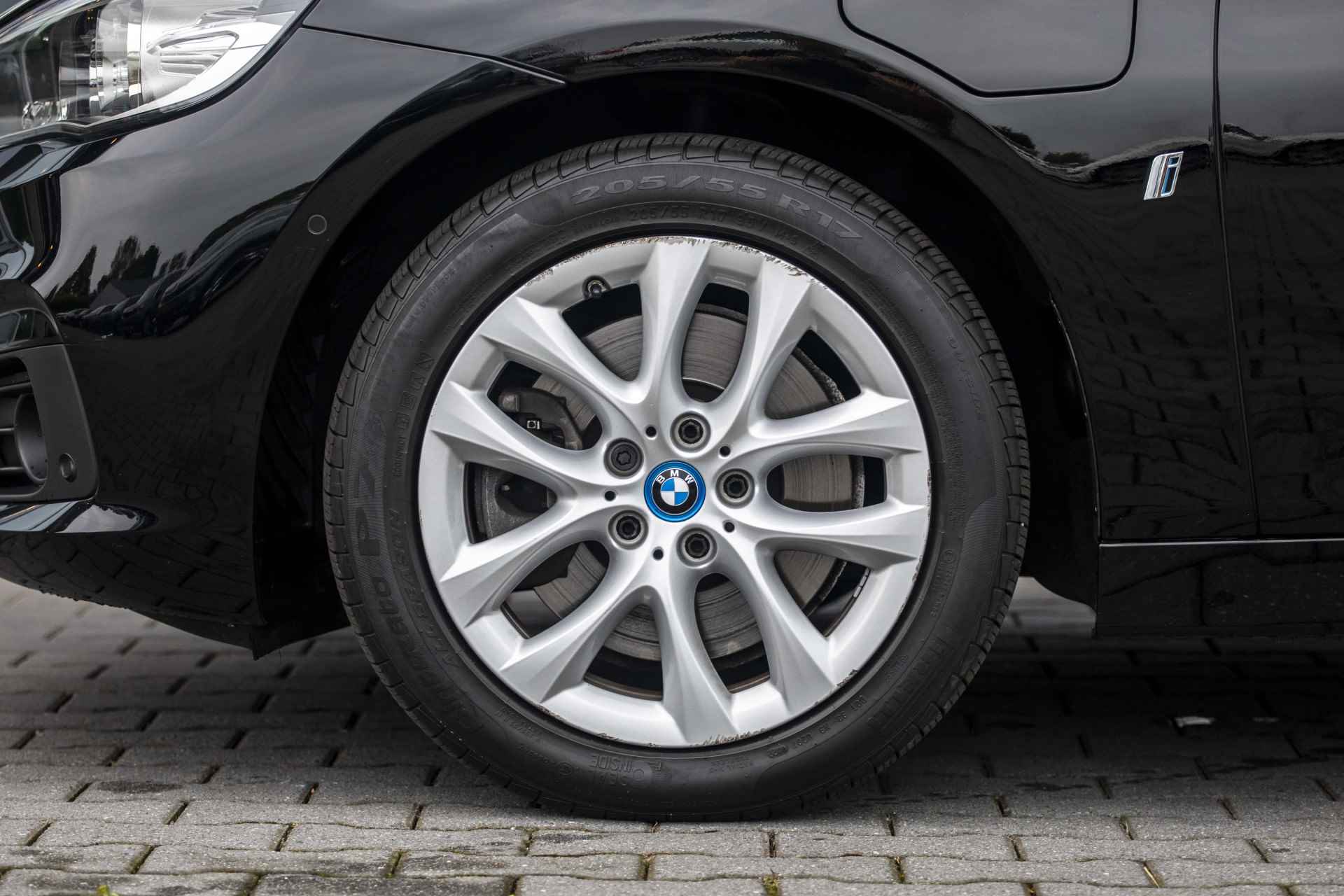 BMW 2 Serie Active Tourer 225xe iPerformance Executive | LED | Navi | Cruise - 19/38