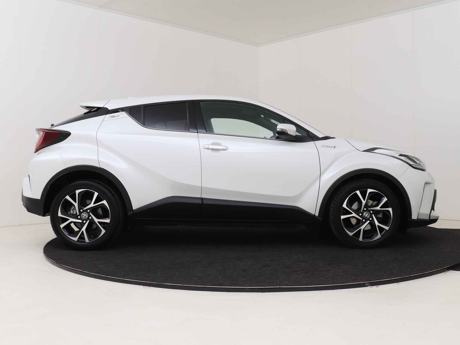 Toyota C-HR 1.8 Hybrid Dynamic Limited I Climate Control I Cruise Control I Camera I LED | USB I Dealer onderhouden I - 15/45