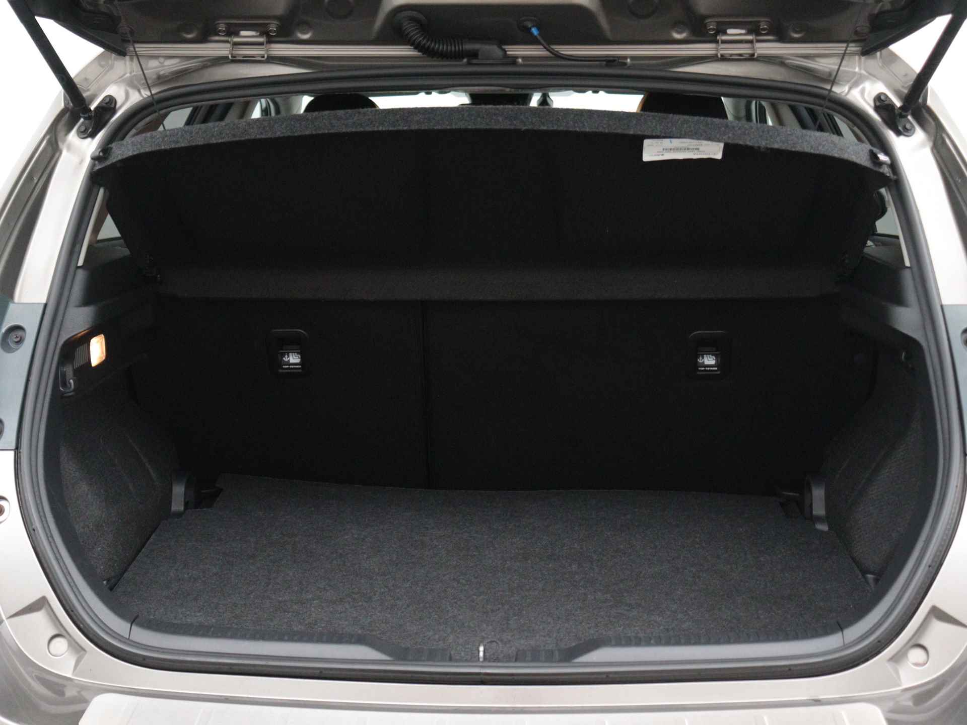 Toyota Auris 1.2T Executive | Navigatie | Parkeerhulp | Verwarmde voorstoelen | - 37/46