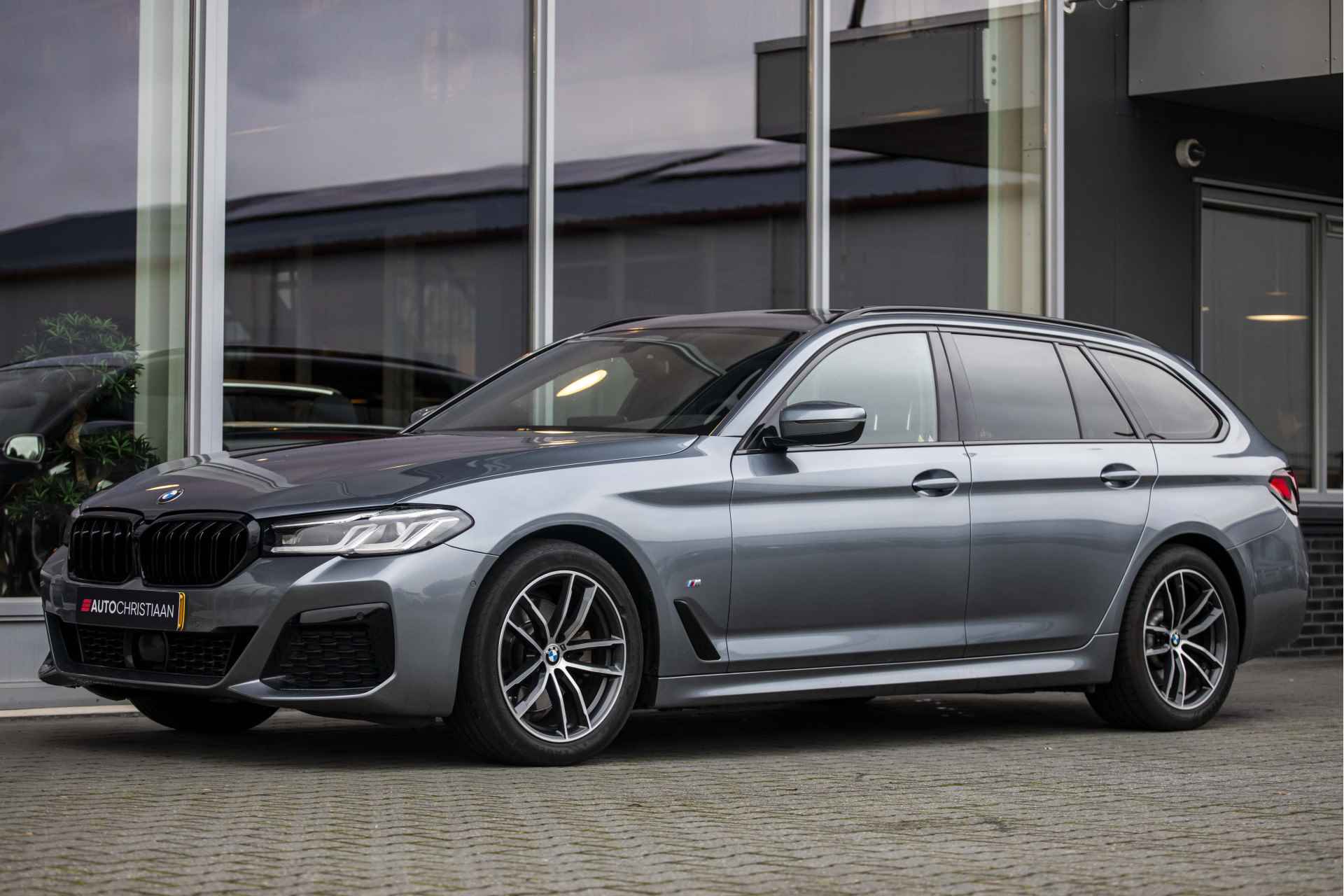 BMW 5 Serie Touring 520i High Executive Edition M-Sport | Pano | ACC | E-Trekhaak - 15/41