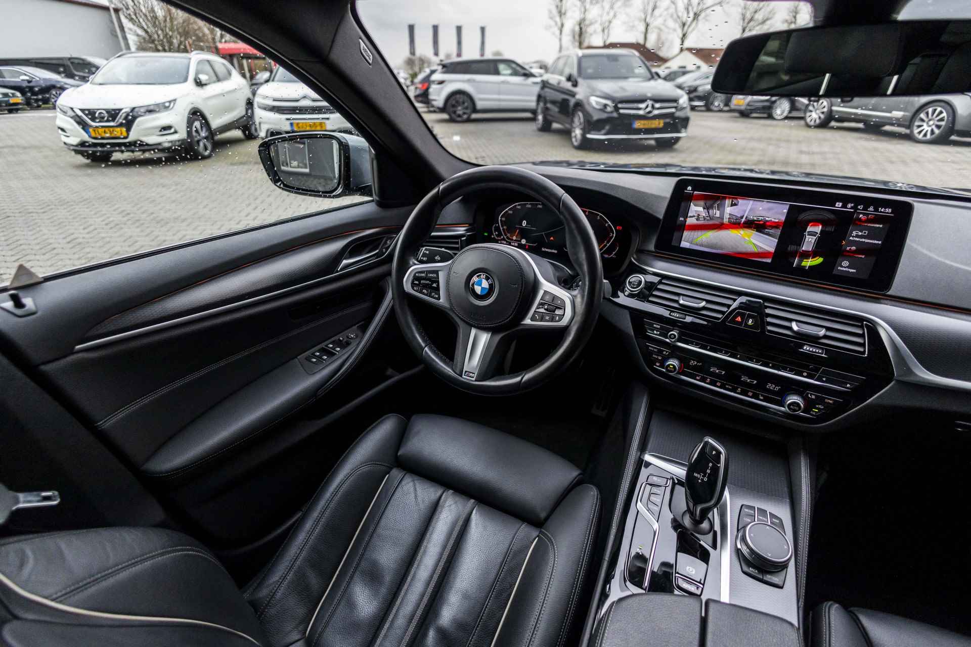 BMW 5 Serie Touring 520i High Executive Edition M-Sport | Pano | ACC | E-Trekhaak - 22/41