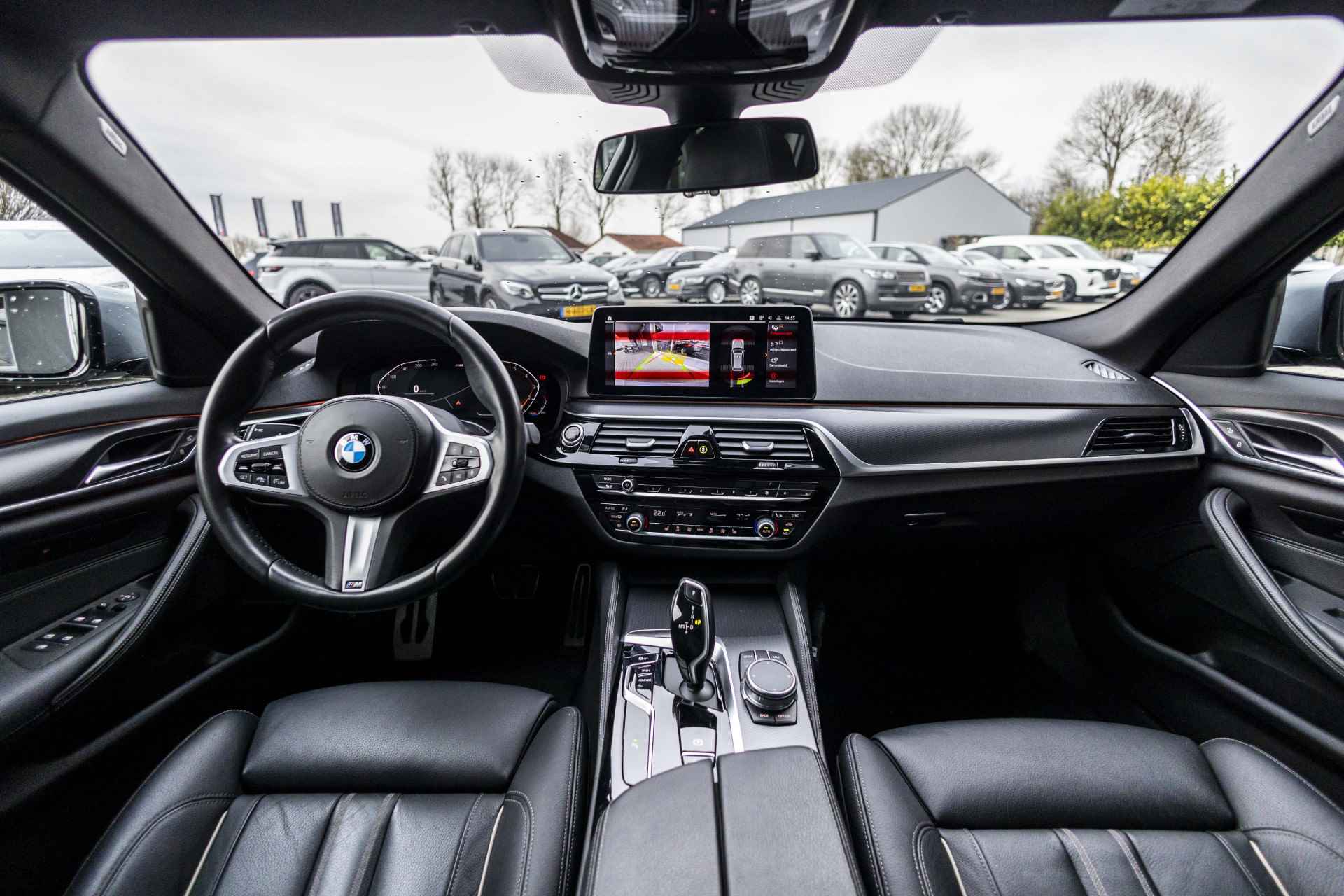 BMW 5 Serie Touring 520i High Executive Edition M-Sport | Pano | ACC | E-Trekhaak - 32/41