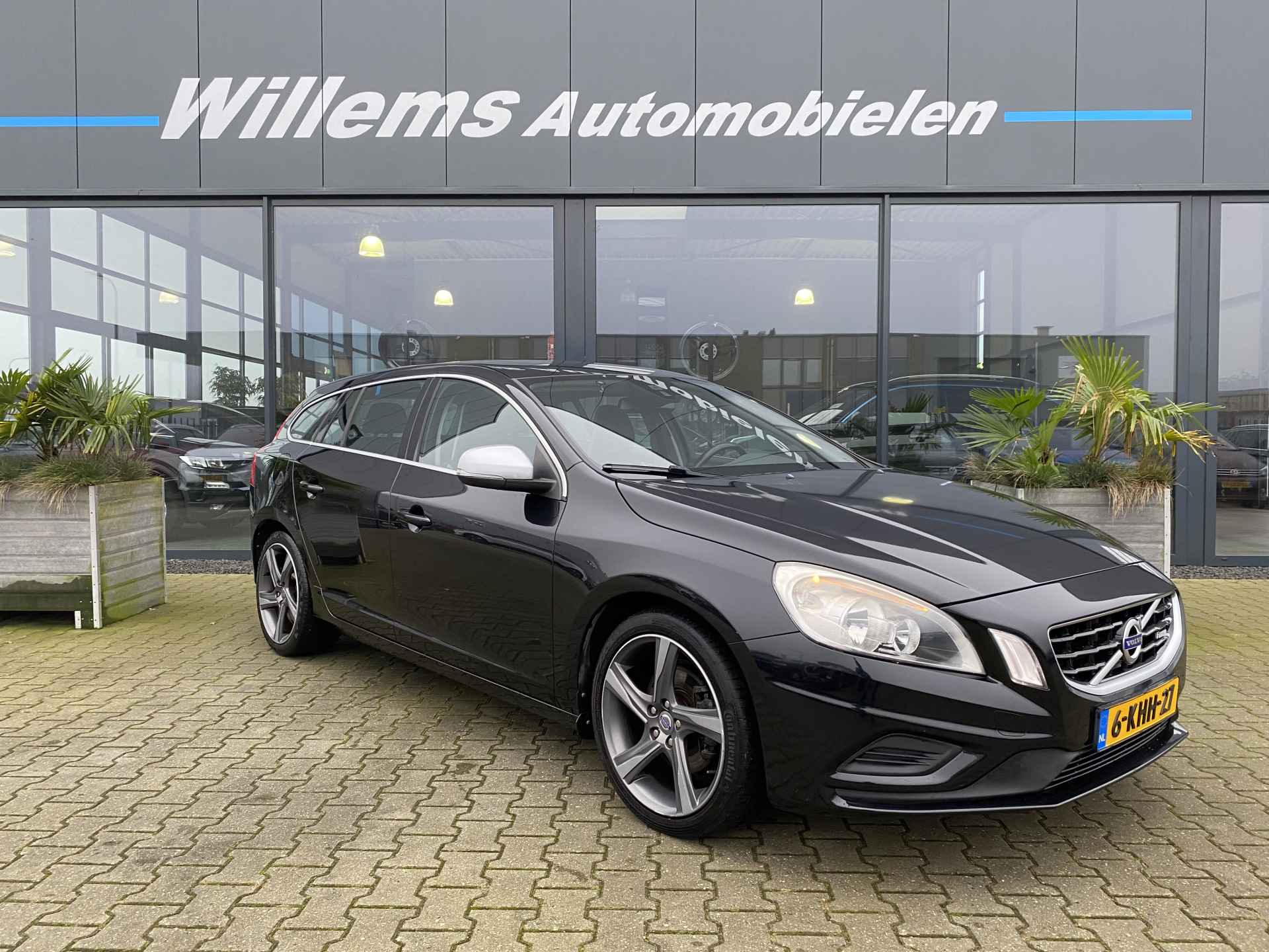 Volvo V60 1.6 T3 R-Design Schuifkanteldak, Stoelverwarming & Cruise Control - 3/33