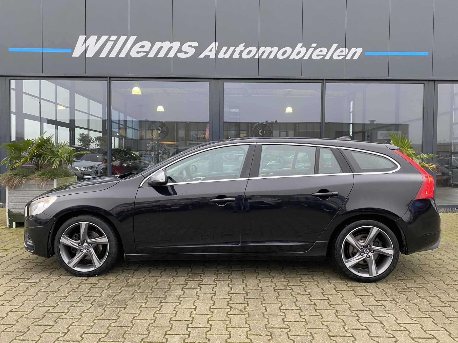 Volvo V60 1.6 T3 R-Design Schuifkanteldak, Stoelverwarming & Cruise Control - 9/33