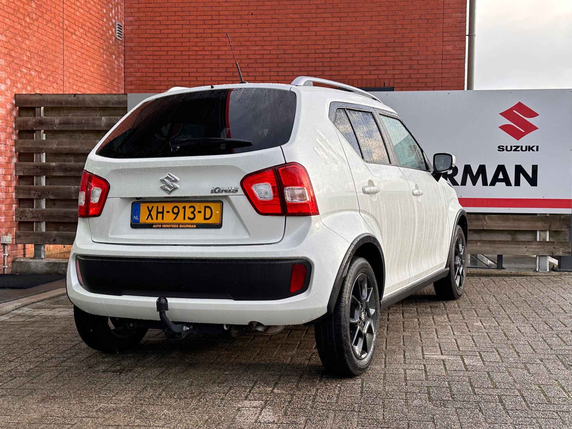 Suzuki Ignis 1.2 Stijl Automaat Navigatie, Cruise Control, Achteruitrijcamera, Voorstoelen Verwarmd - 4/26