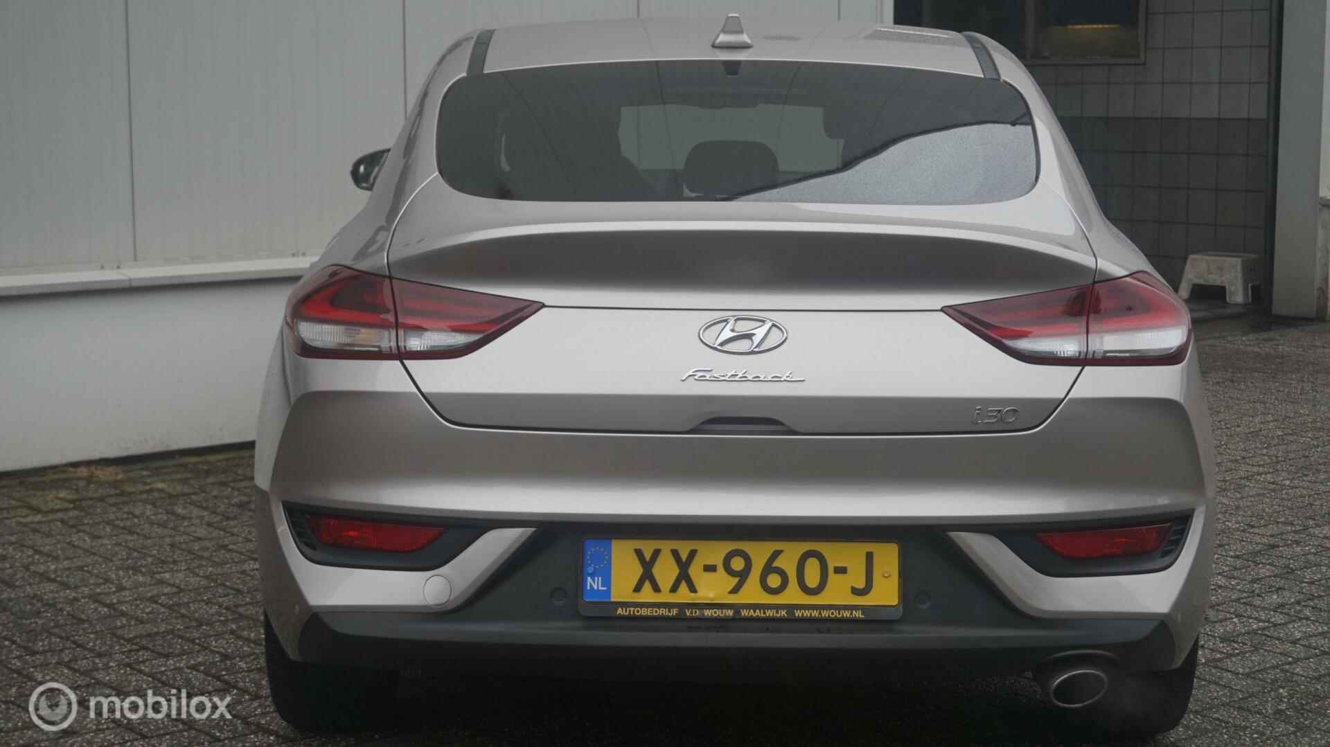 Hyundai i30 Fastback 1.0 T-GDI Premium | Dealeronderhouden - 8/32