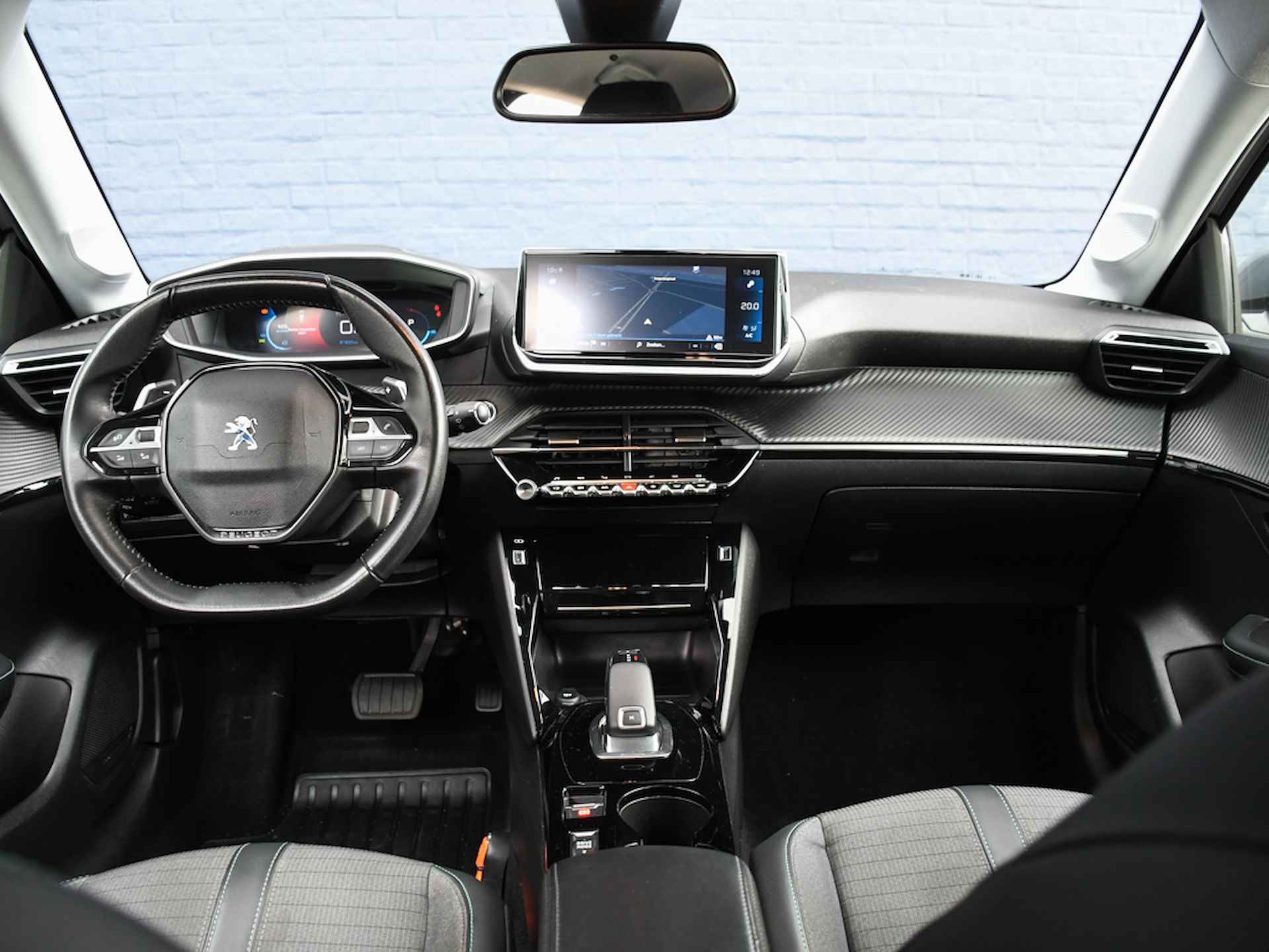 Peugeot 208 Allure 1.2 PureTech 100pk Automaat NAVI | CRUISE | 16''LM | DAB | APPLE-CARPLAY | CLIMA | USB - 11/31