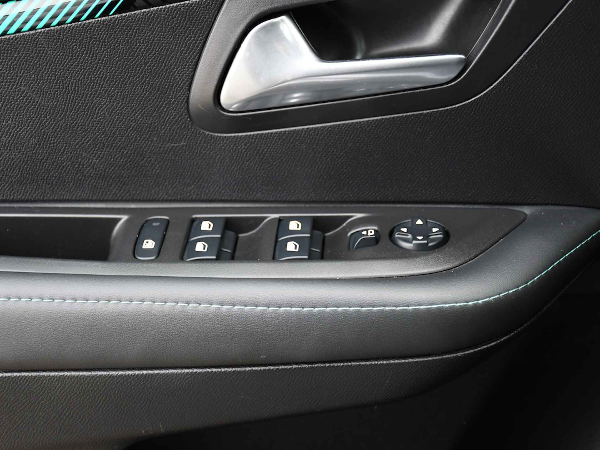 Peugeot 208 Allure 1.2 PureTech 100pk Automaat NAVI | CRUISE | 16''LM | DAB | APPLE-CARPLAY | CLIMA | USB - 29/31