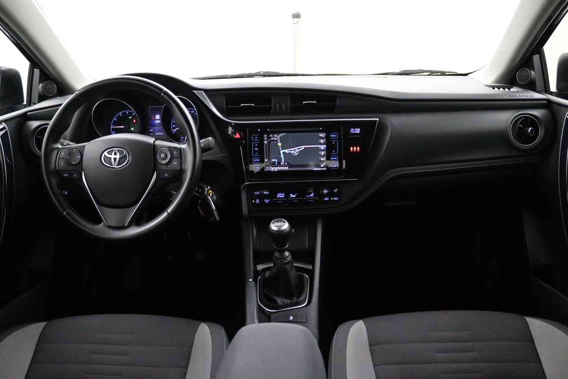 Toyota Auris 1.3 Aspiration | Trekhaak | Navigatie | Cruise Control | Climate Control | - 12/46