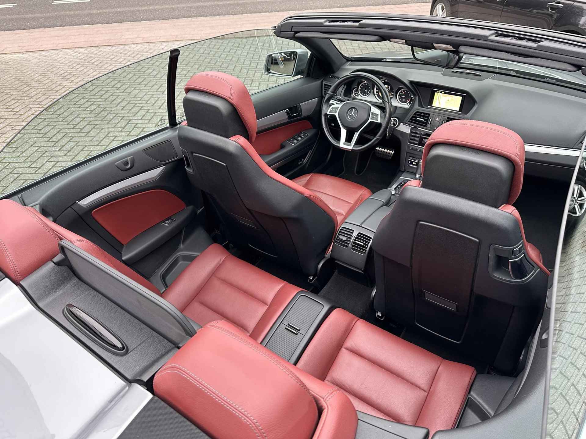 Mercedes-Benz E-klasse Cabrio 200 CGI Automaat Avantgarde AMG-pakket 79dKM!|Leder|Airscarf|Navi|Xenon|Nieuwstaat!! - 9/44