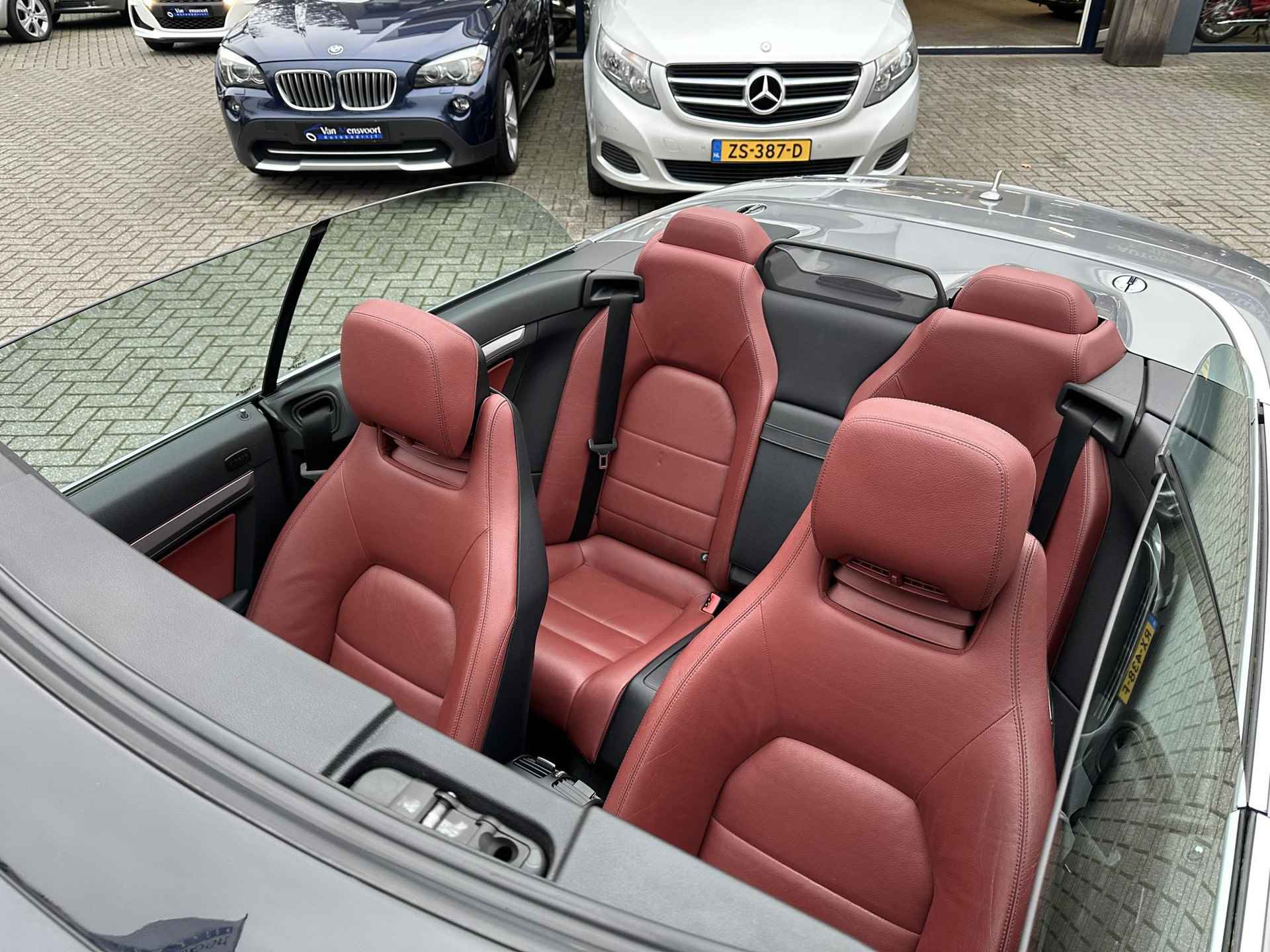 Mercedes-Benz E-klasse Cabrio 200 CGI Automaat Avantgarde AMG-pakket 79dKM!|Leder|Airscarf|Navi|Xenon|Nieuwstaat!! - 19/44