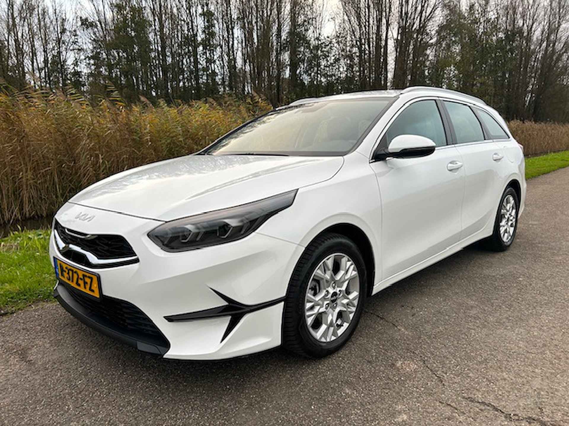 Kia Ceed Sw 1.0 T-GDi 120pk DynamicLine | Navigatie | Apple carplay/ Android auto | Camera | Climate control | All-season banden | NAP | Rijklaar prijs! - 3/25