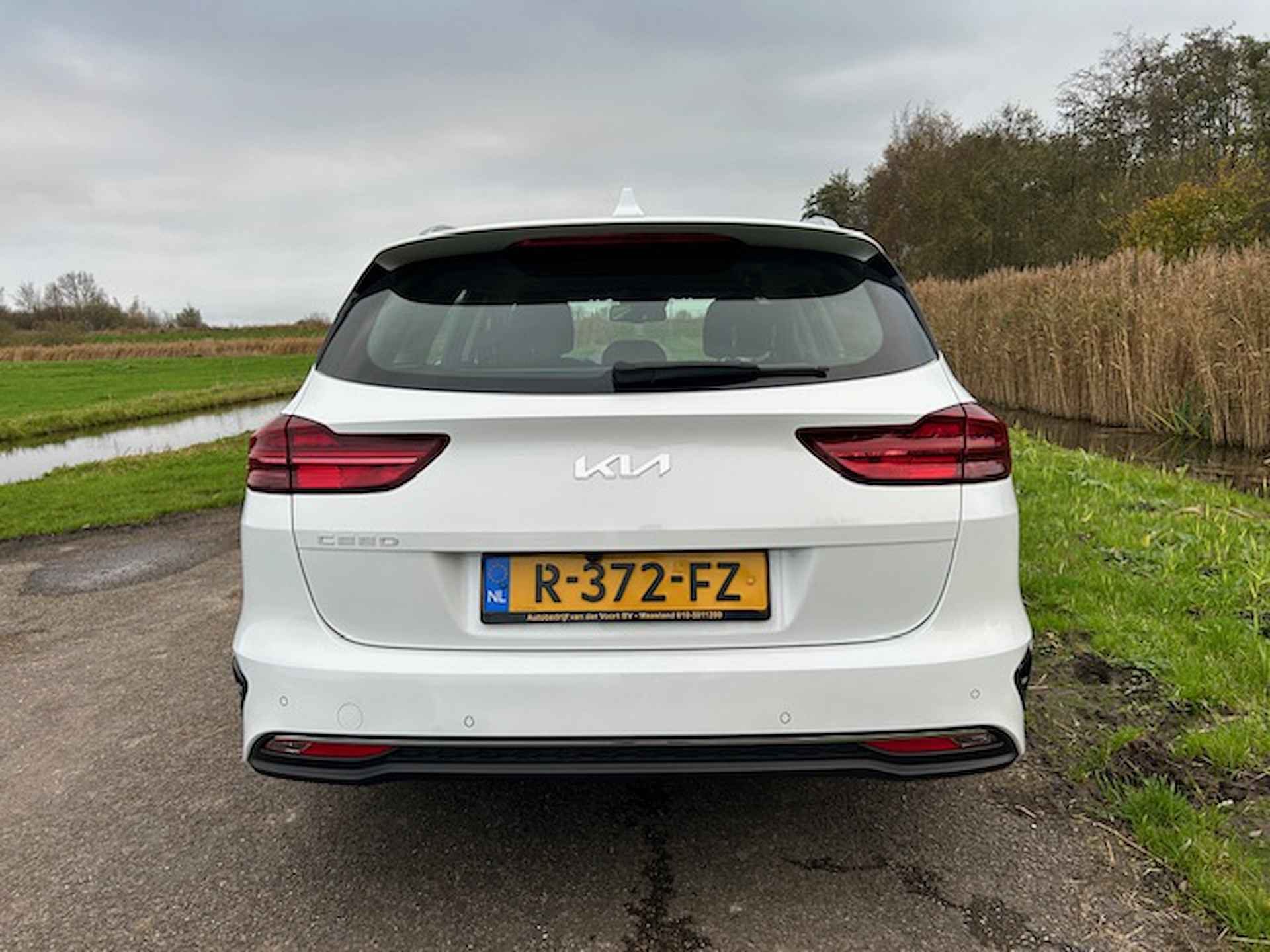 Kia Ceed Sw 1.0 T-GDi 120pk DynamicLine | Navigatie | Apple carplay/ Android auto | Camera | Climate control | All-season banden | NAP | Rijklaar prijs! - 7/25