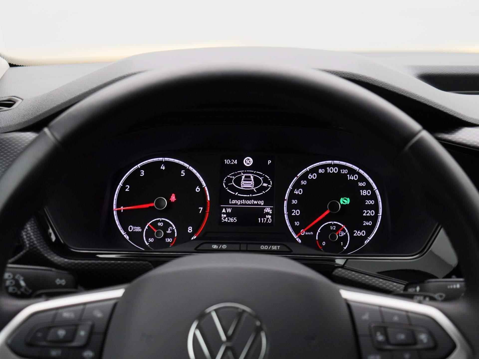 Volkswagen T-Cross 1.0 TSI Life | AUTOMAAT | NAVIGATIE | AIRCO | ACHTERUITRIJCAMERA | PARKEERSENSOREN | APPLE CARPLAY / ANDROID AUTO | LICHTMETALEN VELGEN | - 11/35