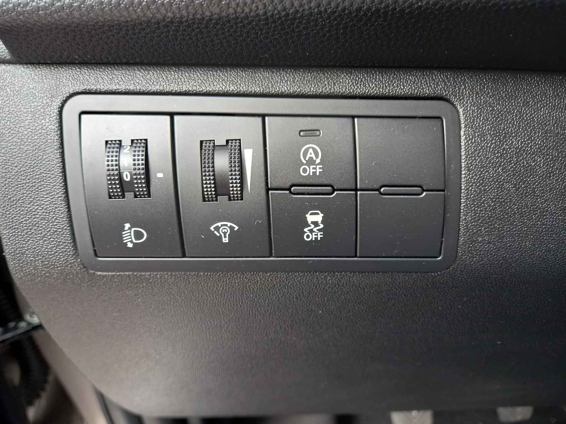 Hyundai ix20 1.4i i-Drive, Airco, Elektrische ramen voor, Elektrische spiegels, Radio/CD/Aux/USB, Licht metalen velgen, Centrale vergrendelin ,Armsteun voor en achter, Achterbank in delen inklapbaar, Nette auto inclusief BOVAG garantie - 22/27