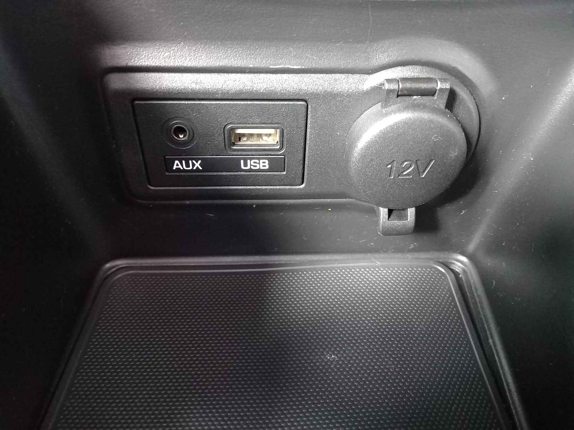 Hyundai ix20 1.4i i-Drive, Airco, Elektrische ramen voor, Elektrische spiegels, Radio/CD/Aux/USB, Licht metalen velgen, Centrale vergrendelin ,Armsteun voor en achter, Achterbank in delen inklapbaar, Nette auto inclusief BOVAG garantie - 25/27