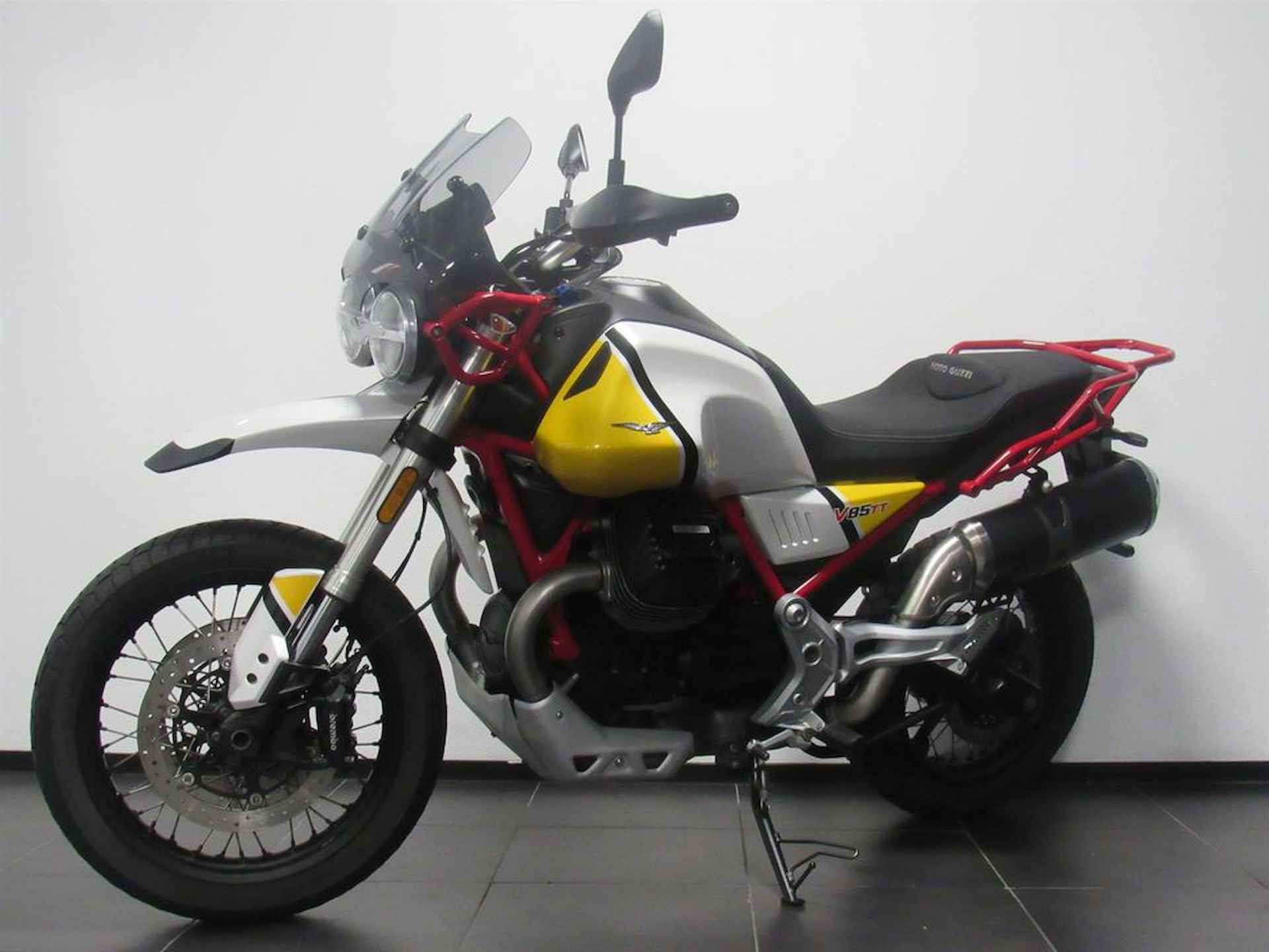 Moto Guzzi V 85 TT - 3/14