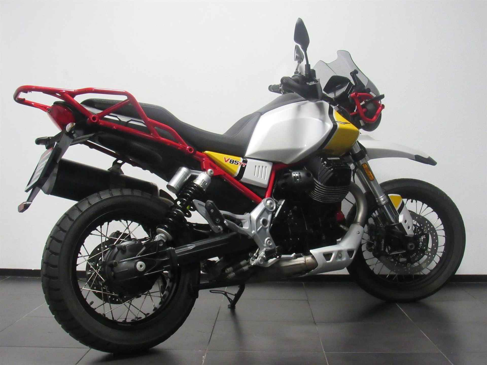 Moto Guzzi V 85 TT - 2019 - 6/14