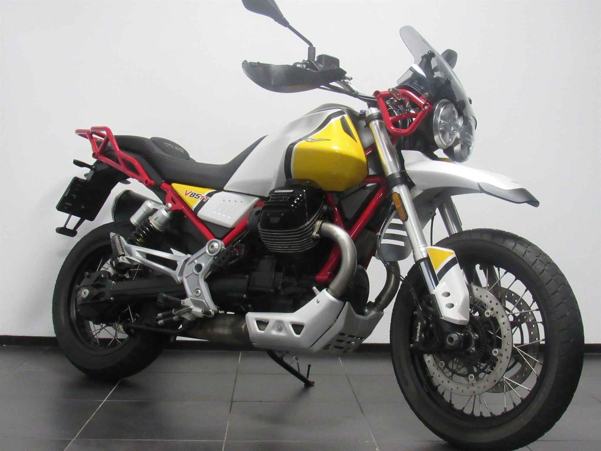 Moto Guzzi V 85 TT - 2019 - 2/14