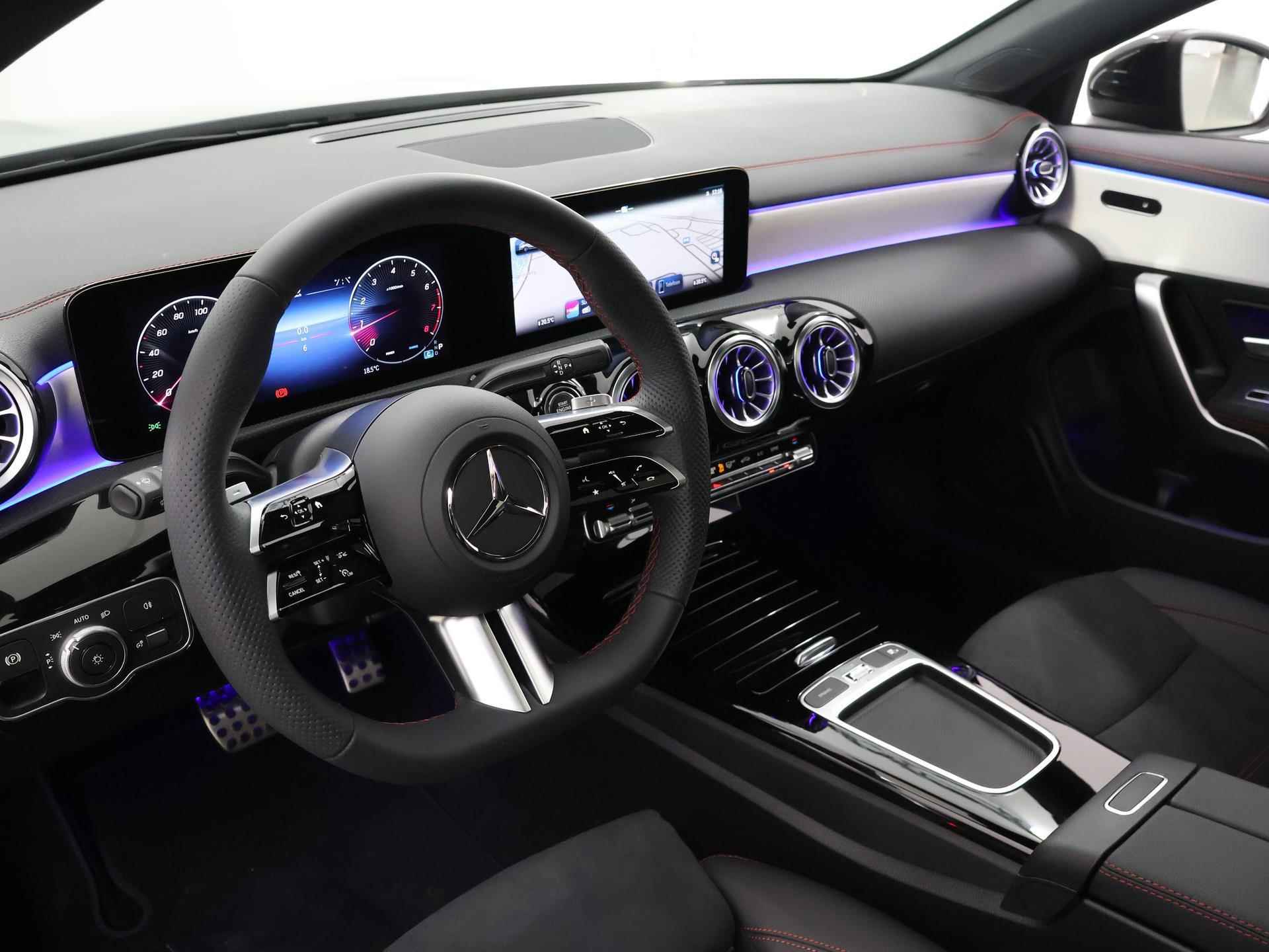 Mercedes-Benz CLA-klasse Shooting Brake 180 Star Edition AMG NIGHT | Panoramadak | Sfeerverlichting | Dodehoek assistent | Achteruitrijcamera | Keyless Entry | Apple Carplay | MultiBeam LED | - 8/46
