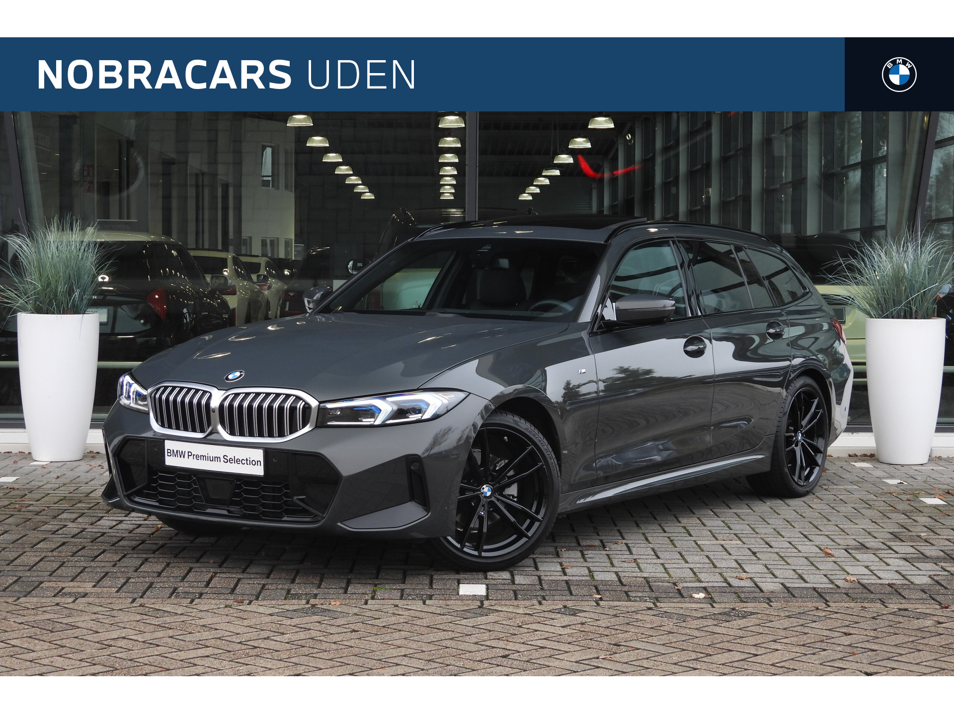 BMW 3 Serie Touring 320i High Executive M Sport Automaat / Panoramadak / Trekhaak / Sportstoelen / Adaptieve LED / Active Cruise Control / Parking Assistant Plus / Adaptief M Onderstel