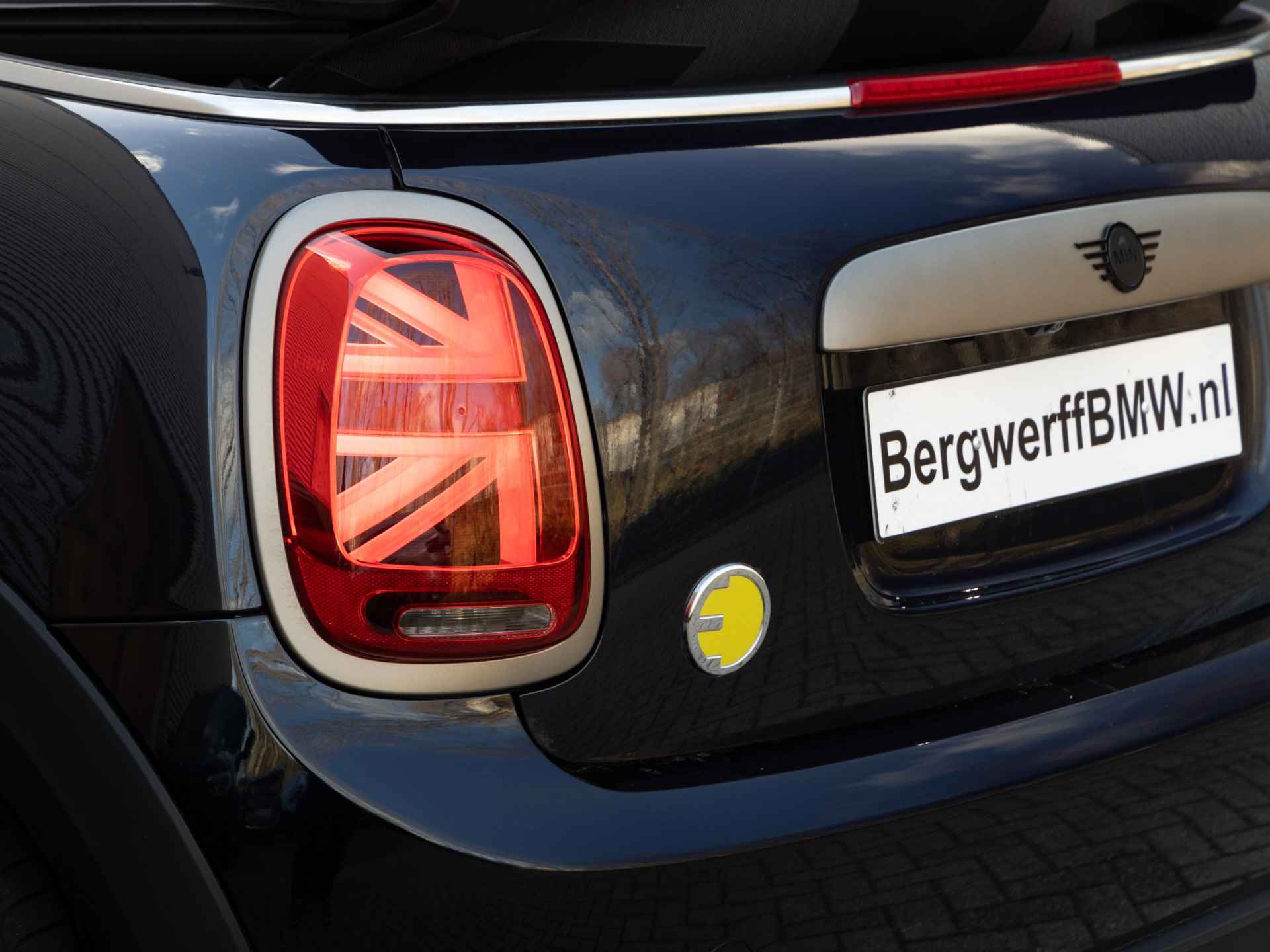 MINI MINI Electric Cabrio MINI Yours - 1 of 999 - Enigmatic Black metallic - 13/45