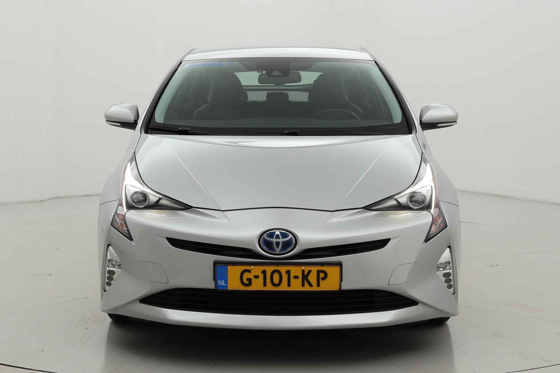 Toyota Prius 1.8 Hybrid Black Edition Leder Navigatie Automaat - 10/35