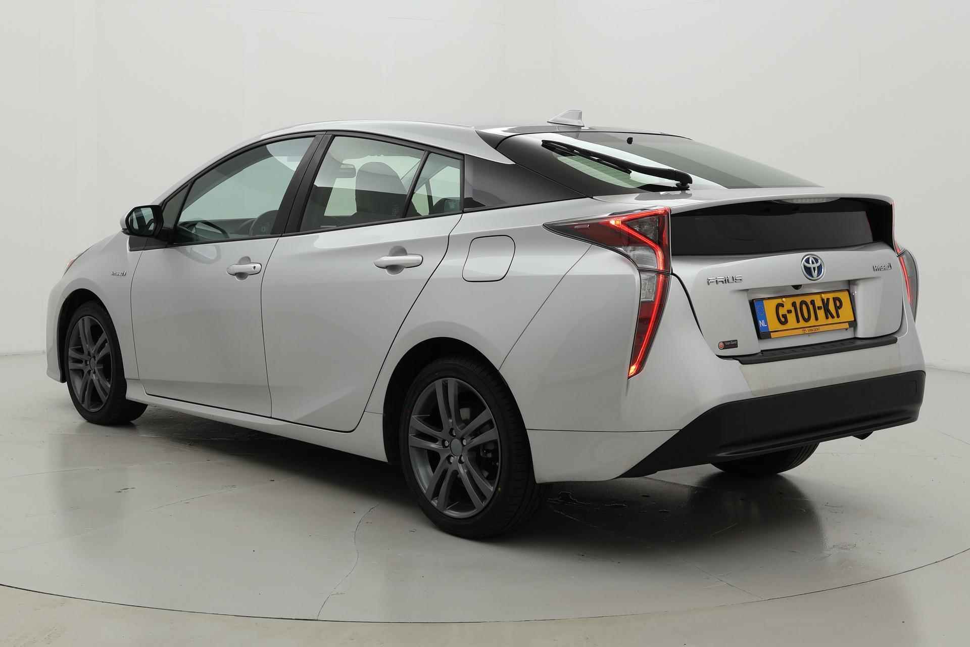 Toyota Prius 1.8 Hybrid Black Edition Leder Navigatie Automaat - 33/35