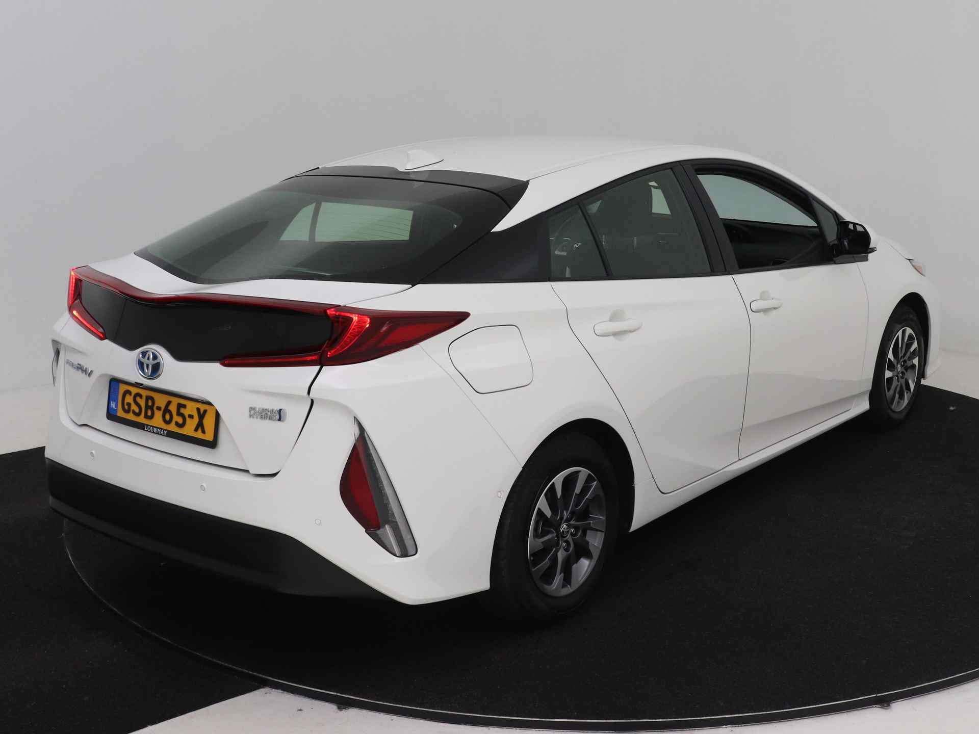 Toyota Prius 1.8 Plug-in Hybrid Dynamic Limited | Head up Display | Navigatie | Stoelverwarming | Cruise Control Adaptief | Camera | - 18/47