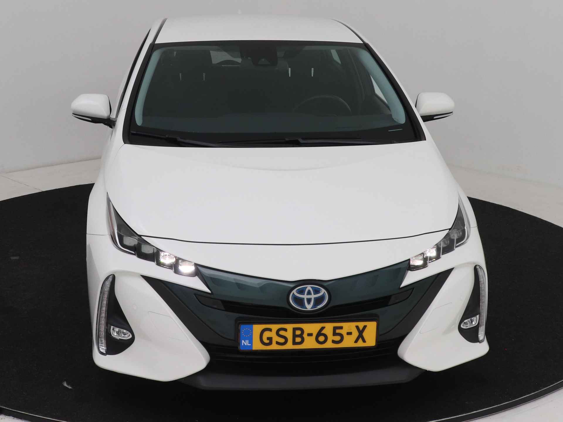 Toyota Prius 1.8 Plug-in Hybrid Dynamic Limited | Head up Display | Navigatie | Stoelverwarming | Cruise Control Adaptief | Camera | - 28/47