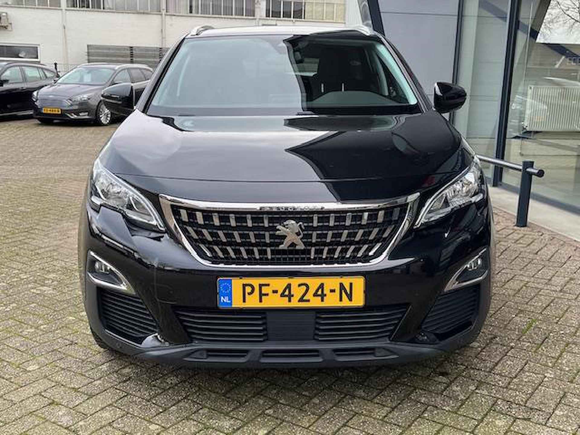 Peugeot 3008 1.2 PureTech Active - 3/19