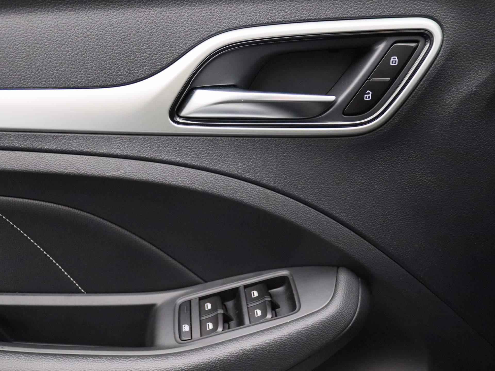 MG ZS EV Luxury | Leder | Navi | Panoramadak | Camera | Apple CarPlay | Adaptive Cruise Control | - 23/28