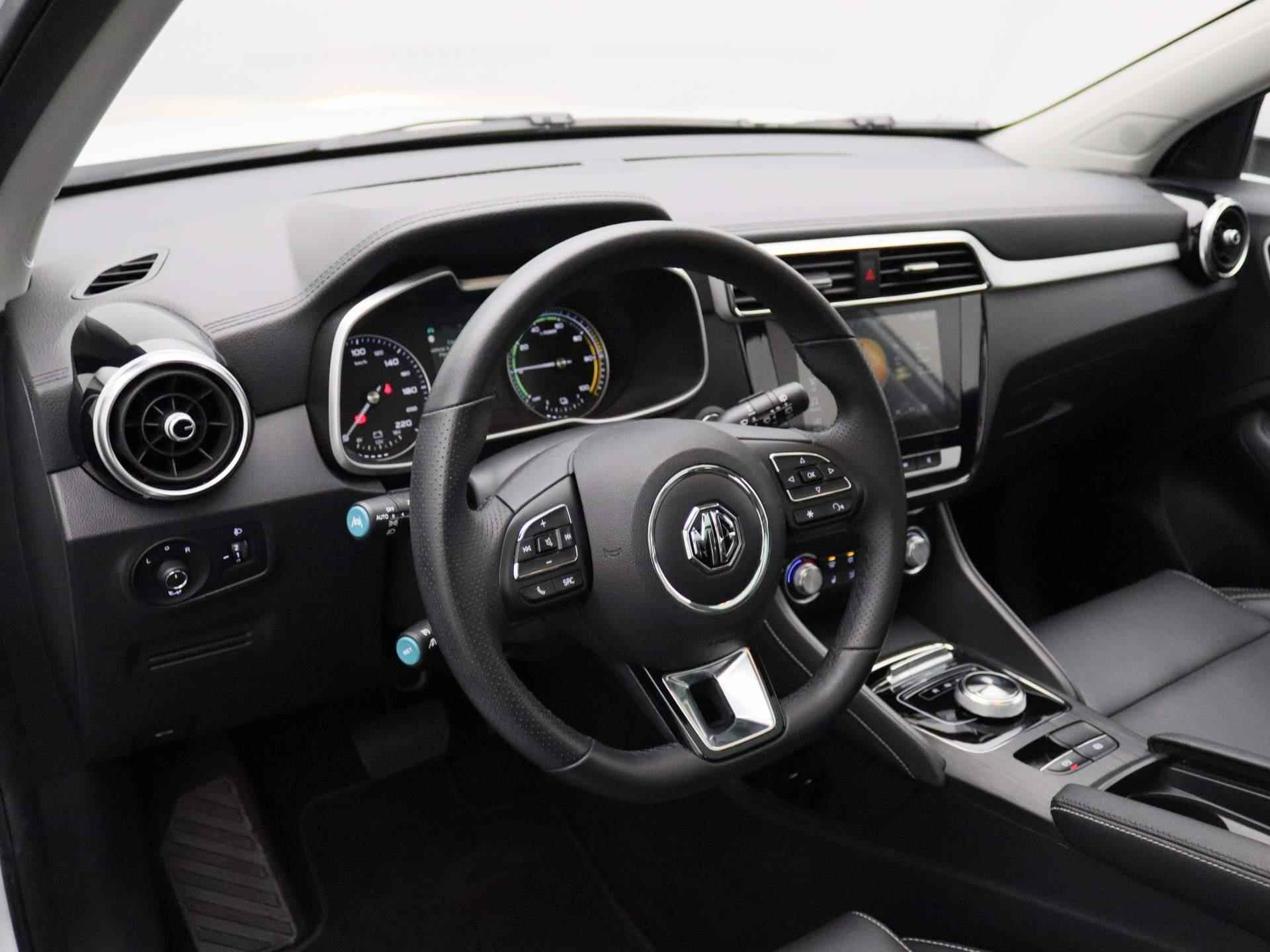 MG ZS EV Luxury | Leder | Navi | Panoramadak | Camera | Apple CarPlay | Adaptive Cruise Control | - 24/28