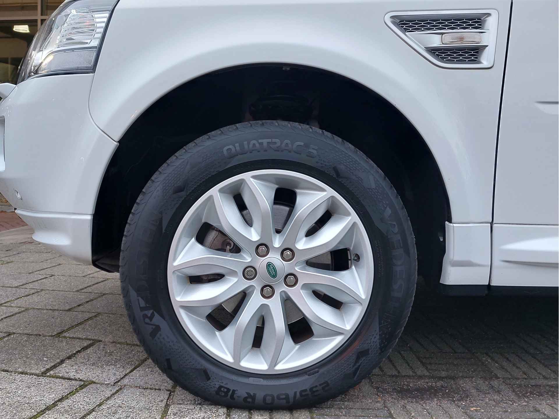 Land Rover Freelander 2.0 Si4 241pk 4WD Automaat SE Prestige | Origineel NL | Navi | Xenon | Clima | Cruise | Leder | Meridian Sound | Stoelverwarming | Pdc V+A | Licht+Regensensor | 17''lm | Trekhaak - 34/46