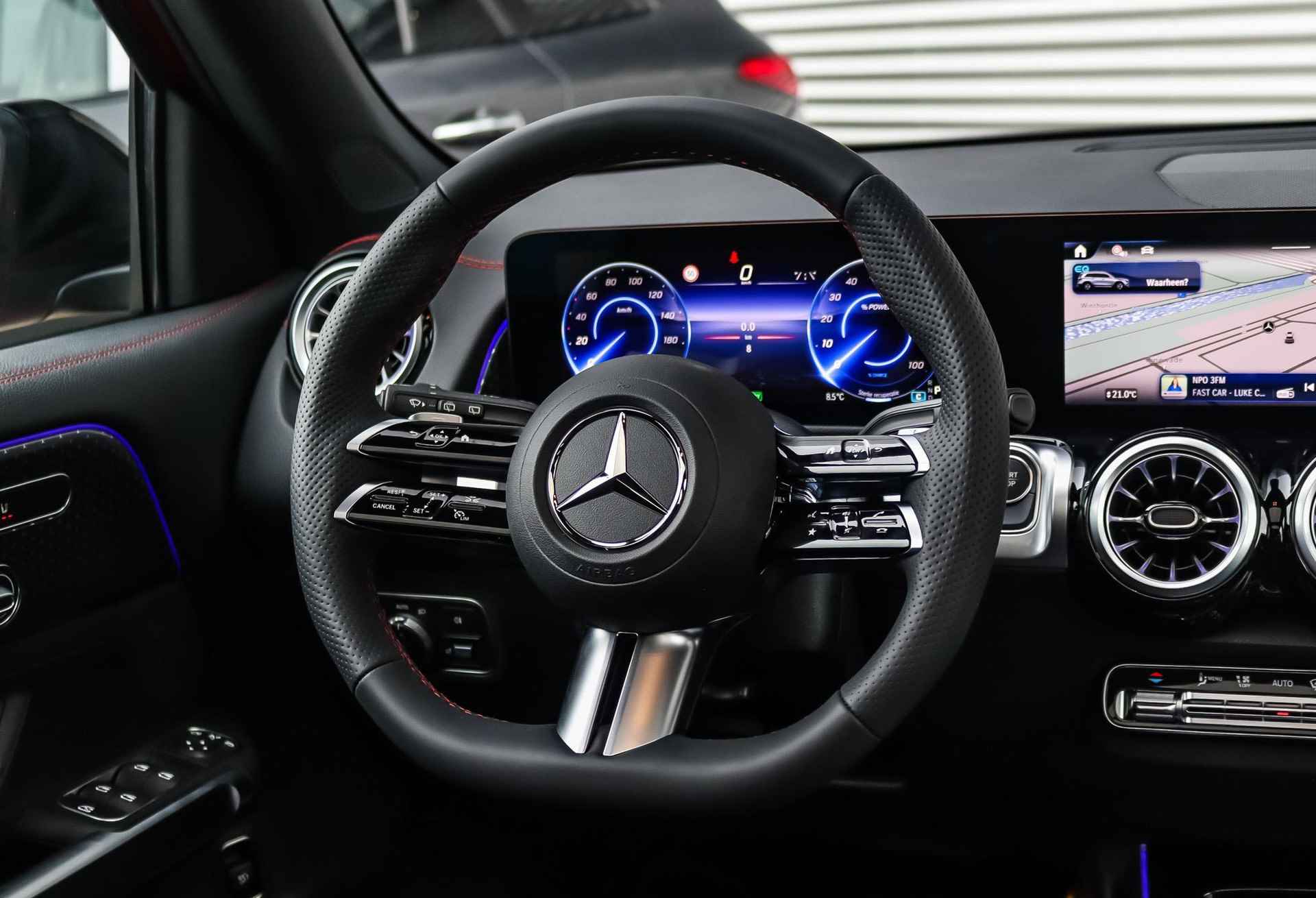 Mercedes-Benz EQB EQB 250+ AMG Line 7-Persoons | Premium Pakket | Nightpakket | Panoramadak | Memory | LED | Advanced Sound System | Sfeerverlichting | Keyless-Go - 22/34