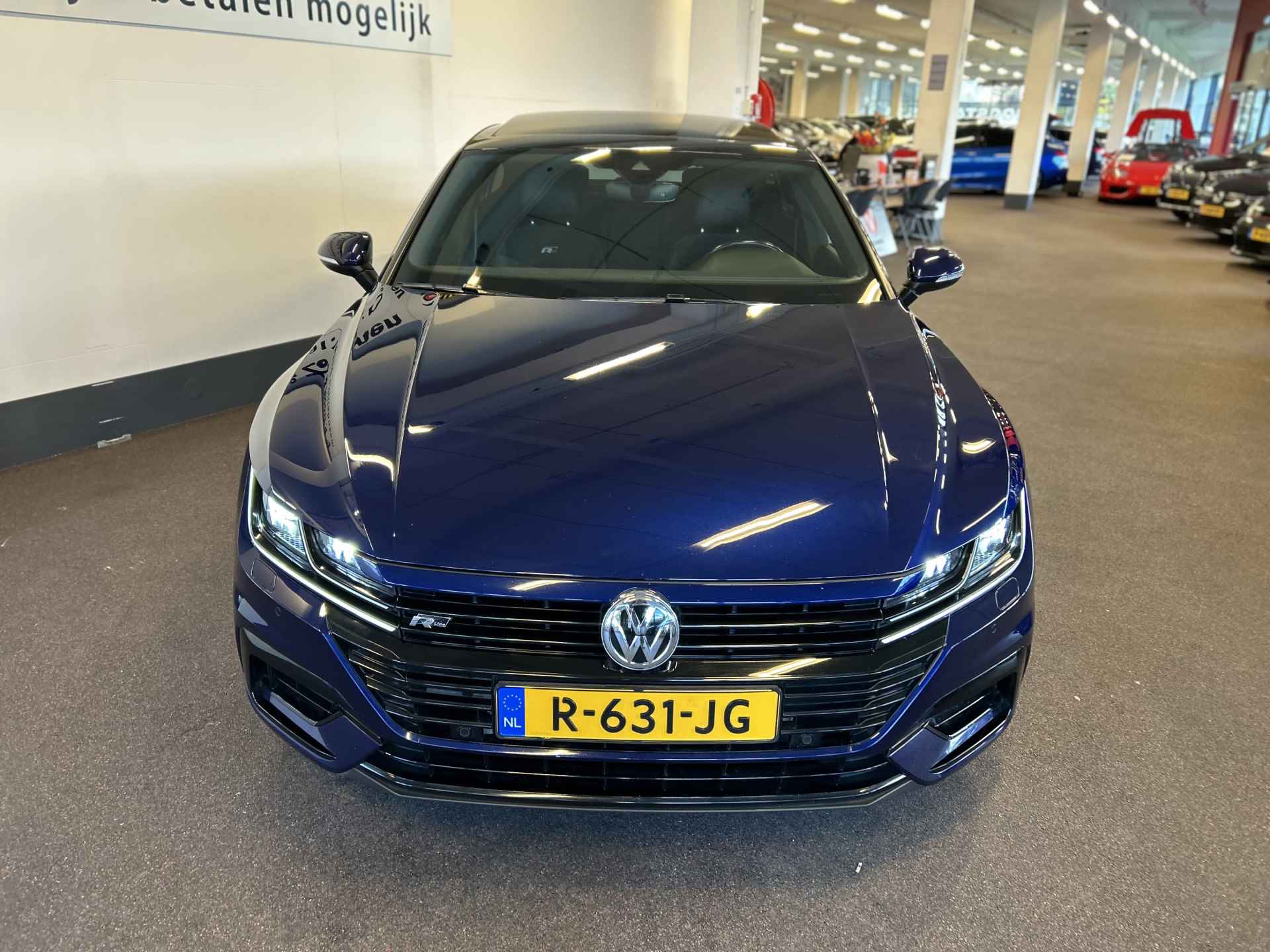 Volkswagen Arteon 2.0 TSI Business 3X R-Line | Panoramadak | Alcantara/Lederen bekleding | Digital dashboard | Adaptieve cruise control | Keyless - 4/41