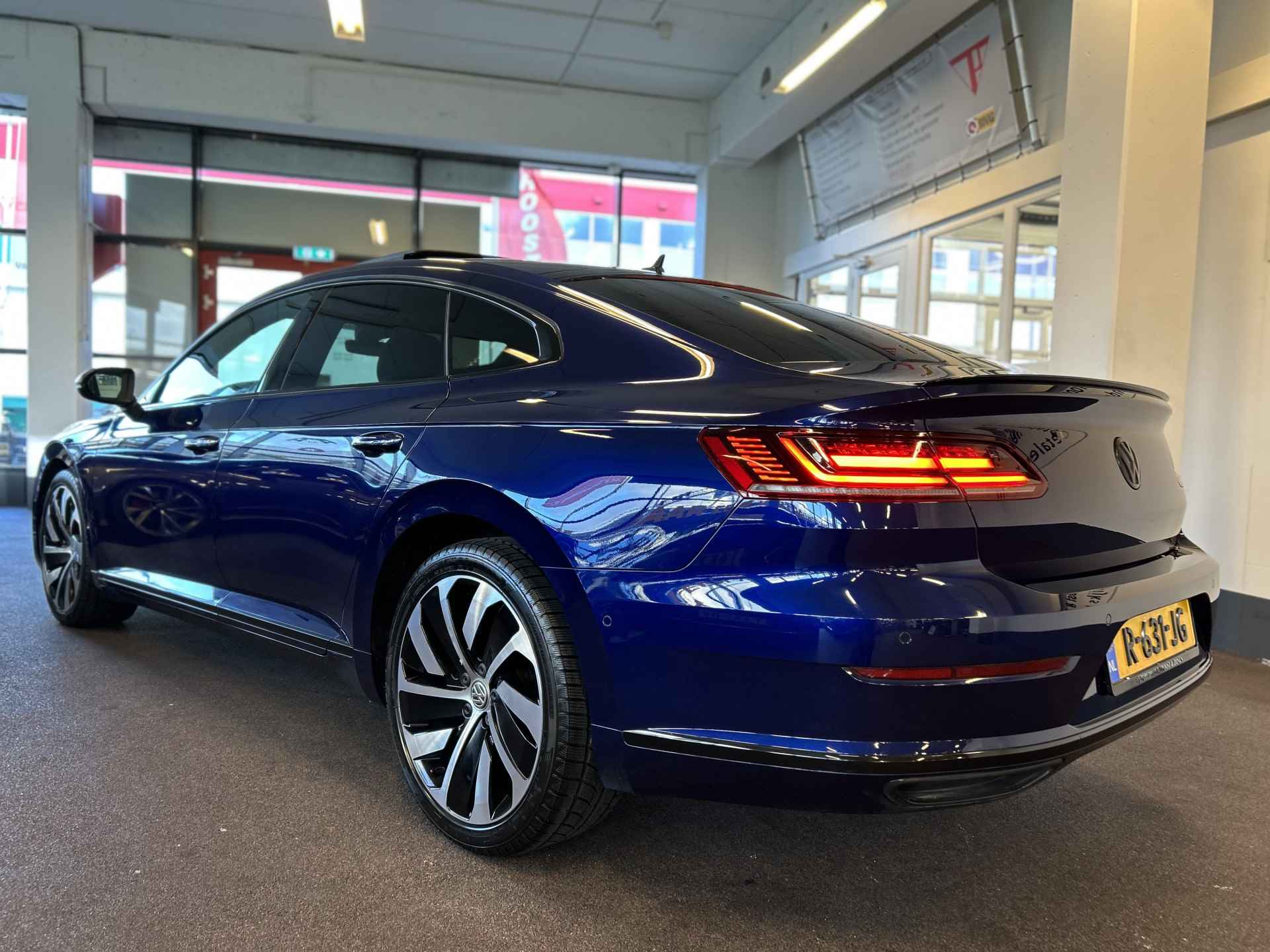 Volkswagen Arteon 2.0 TSI Business 3X R-Line | Panoramadak | Alcantara/Lederen bekleding | Digital dashboard | Adaptieve cruise control | Keyless - 31/41