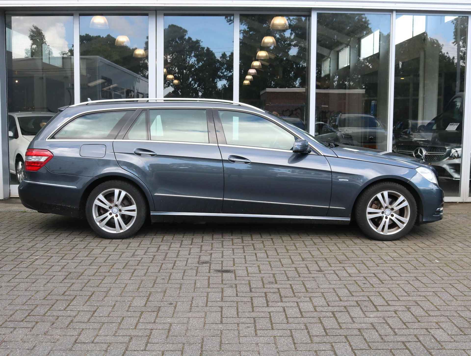 Mercedes-Benz E-klasse Estate 200 CGI Business Class Avantgarde - 3/4