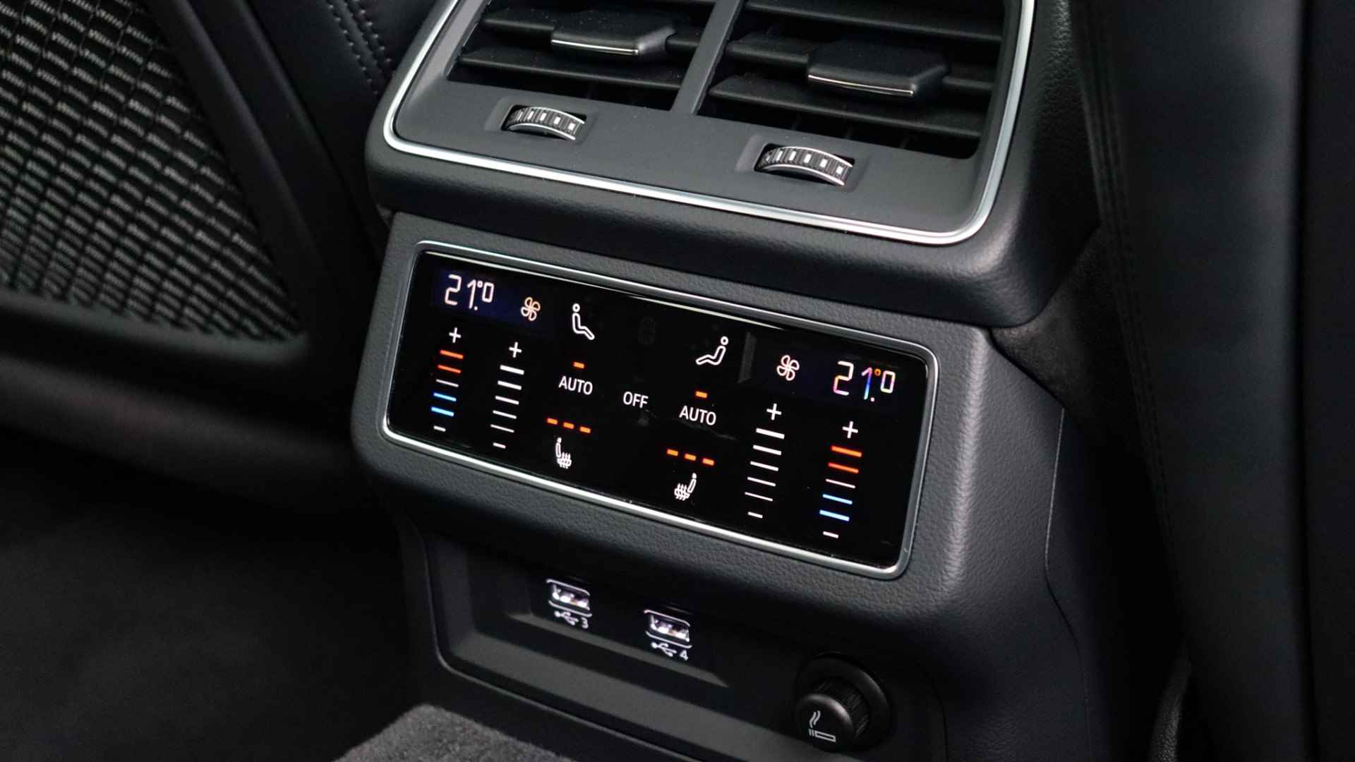 Audi RS6 Avant 4.0 TFSI quattro | RS Dynamic plus | Akrapovic | B&O 3D | Stoelventilatie | Panoramadak | Keramisch | - 30/37