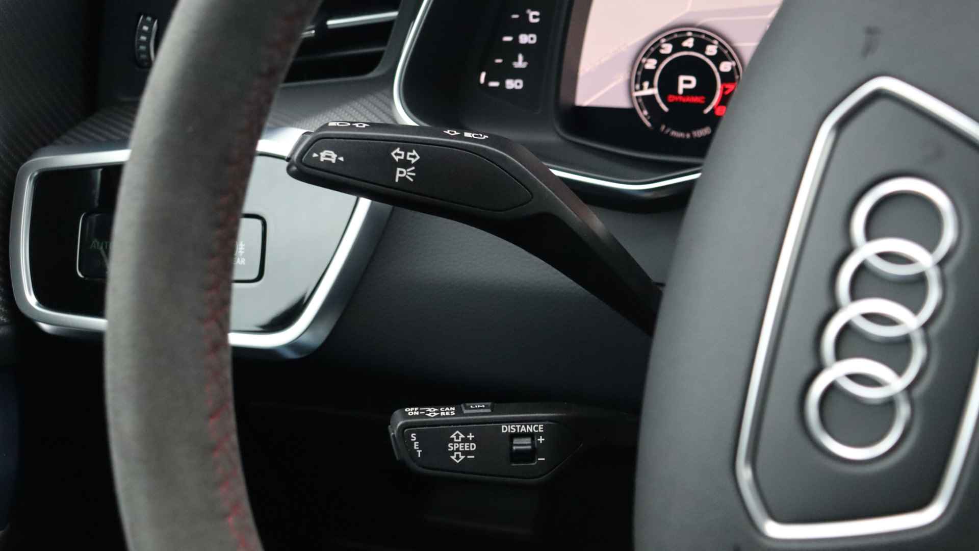 Audi RS6 Avant 4.0 TFSI quattro | RS Dynamic plus | Akrapovic | B&O 3D | Stoelventilatie | Panoramadak | Keramisch | - 33/37